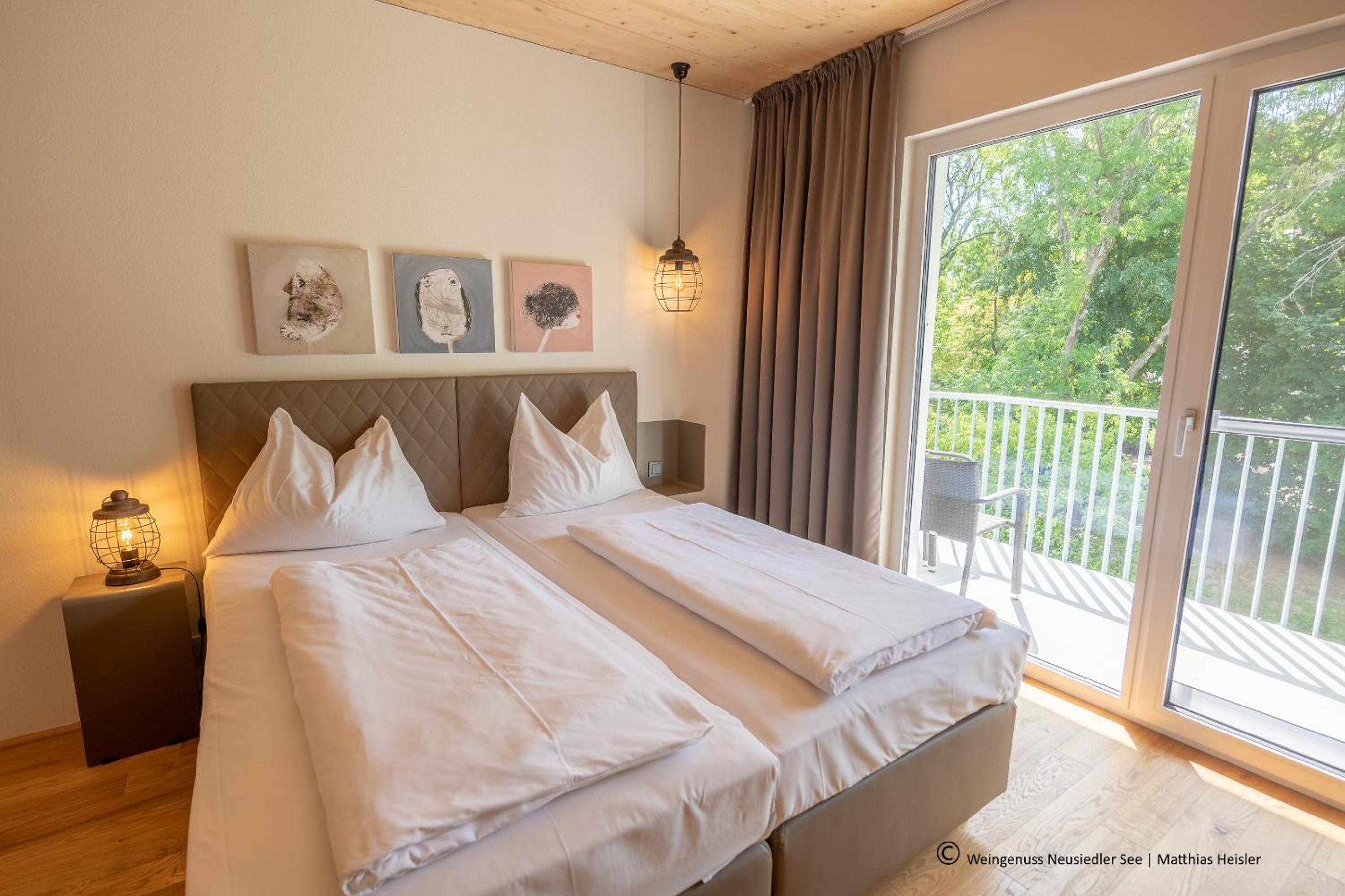 Double Room with Balcony - Parkside - Photo 7