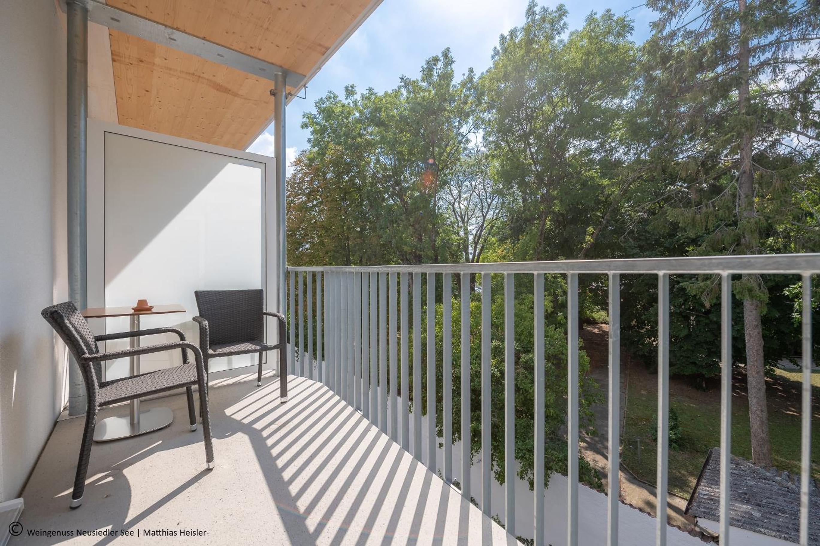 Double Room with Balcony - Parkside - Photo 11
