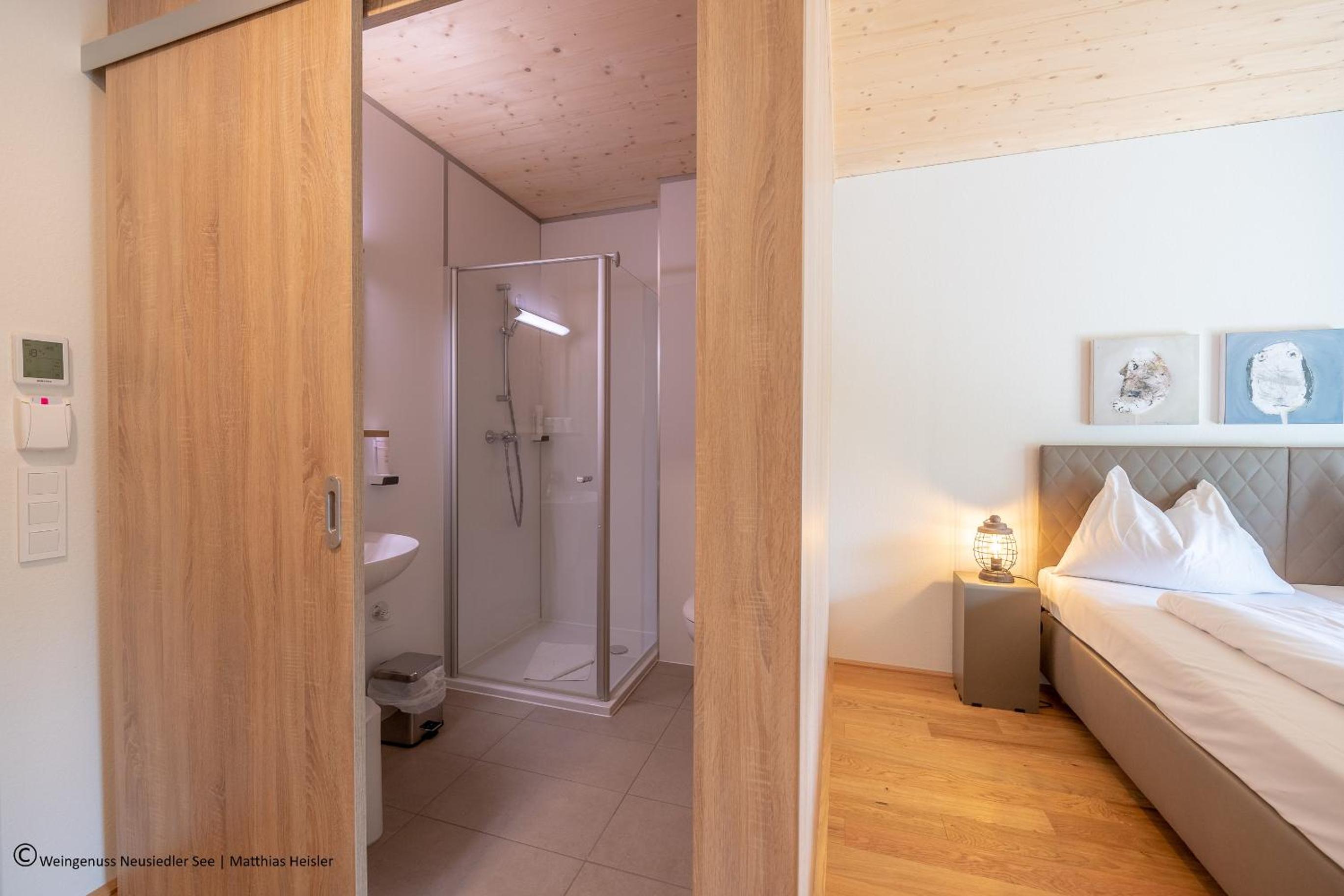 Double Room with Balcony - Parkside - Photo 2