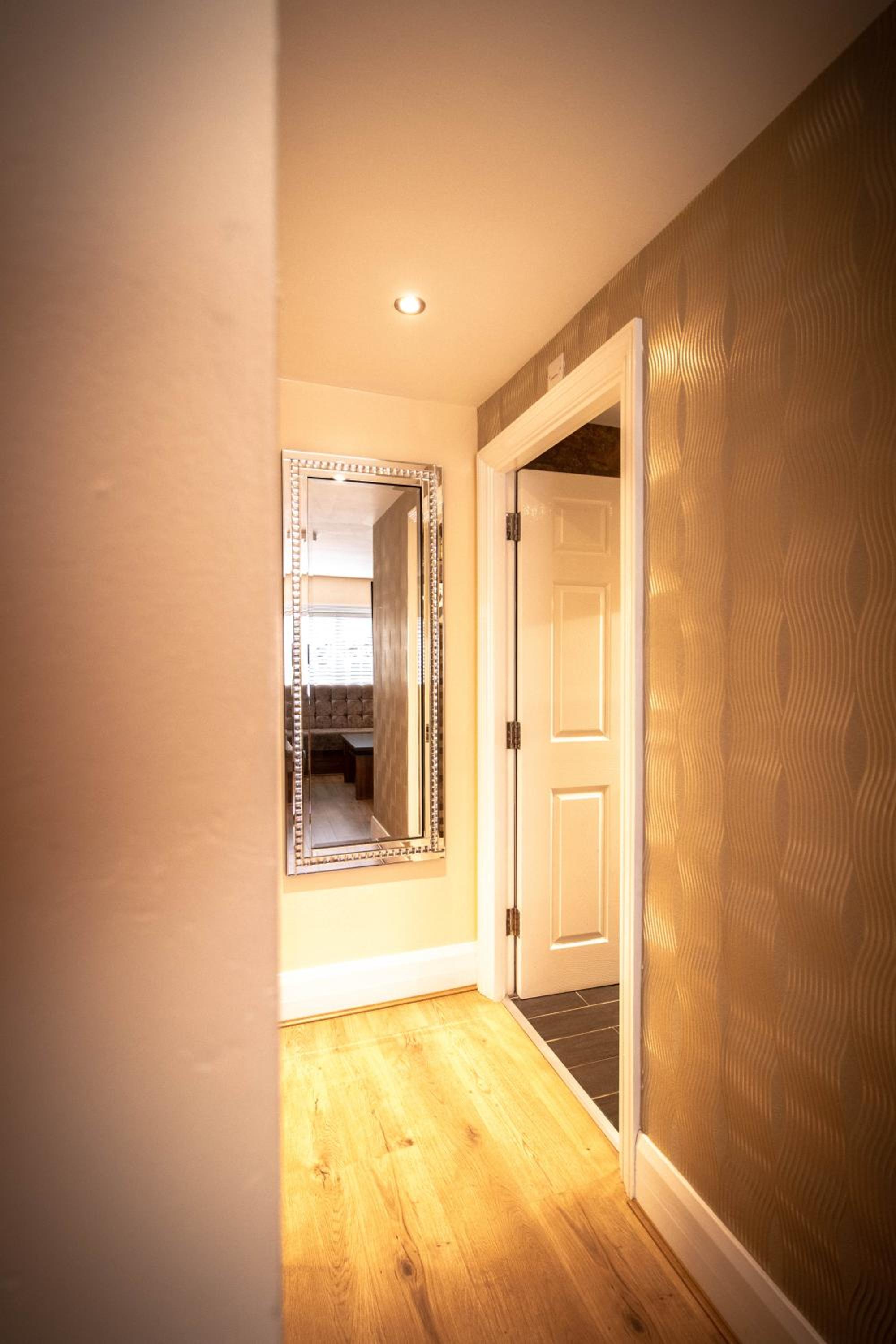 Three-Bedroom Apartment - Photo 36