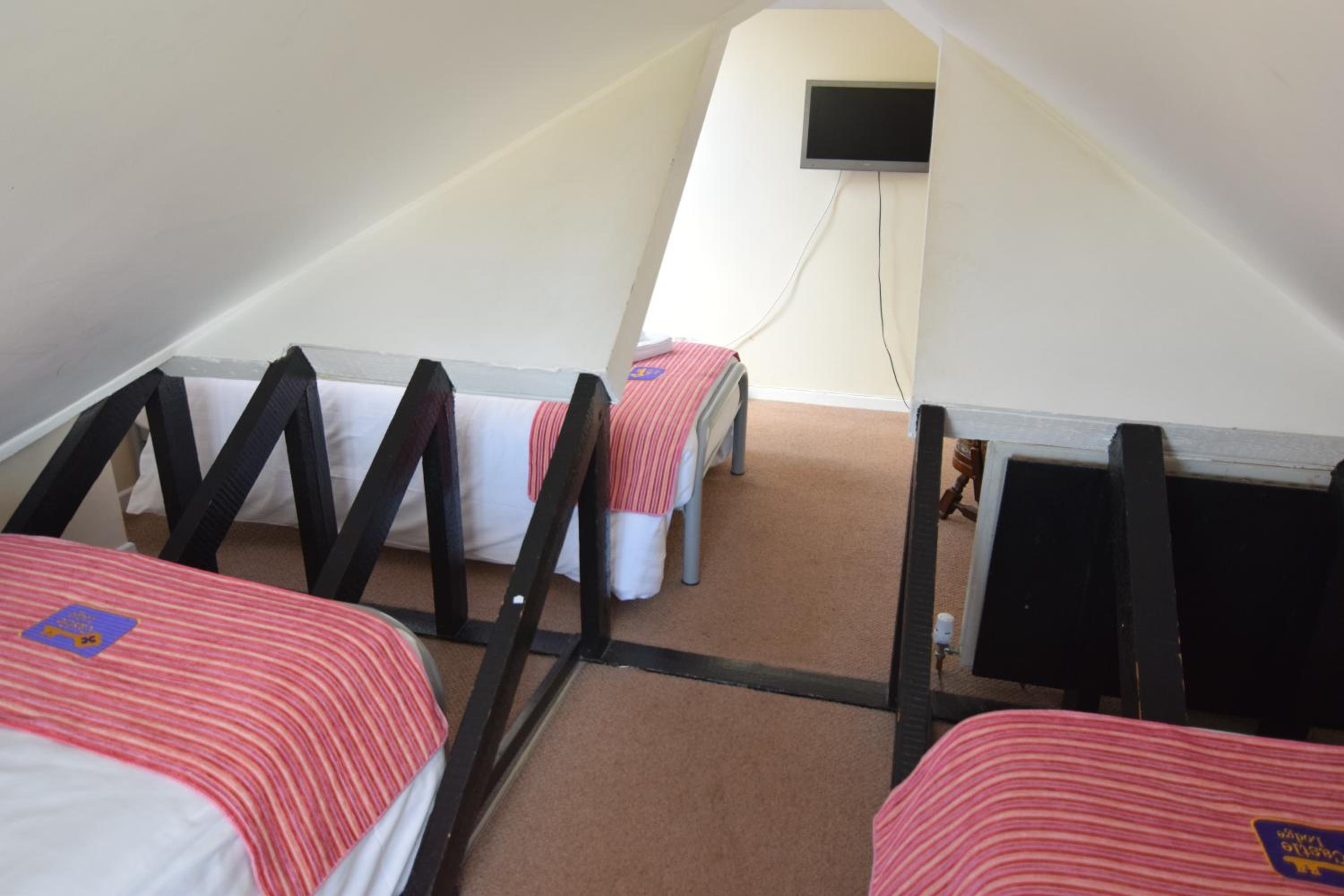 Triple Room with Shared Bathroom photo 3