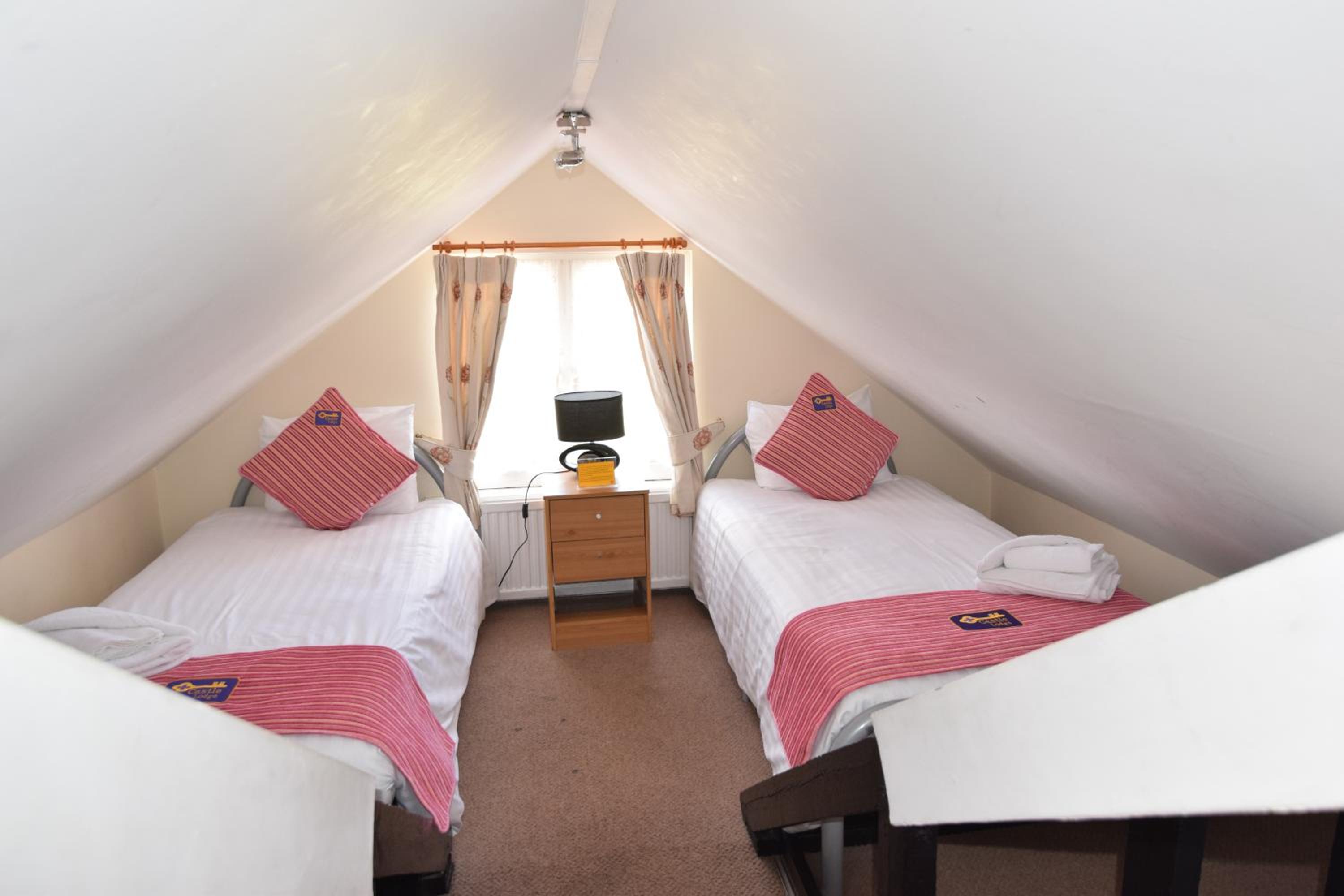 Triple Room with Shared Bathroom photo 2