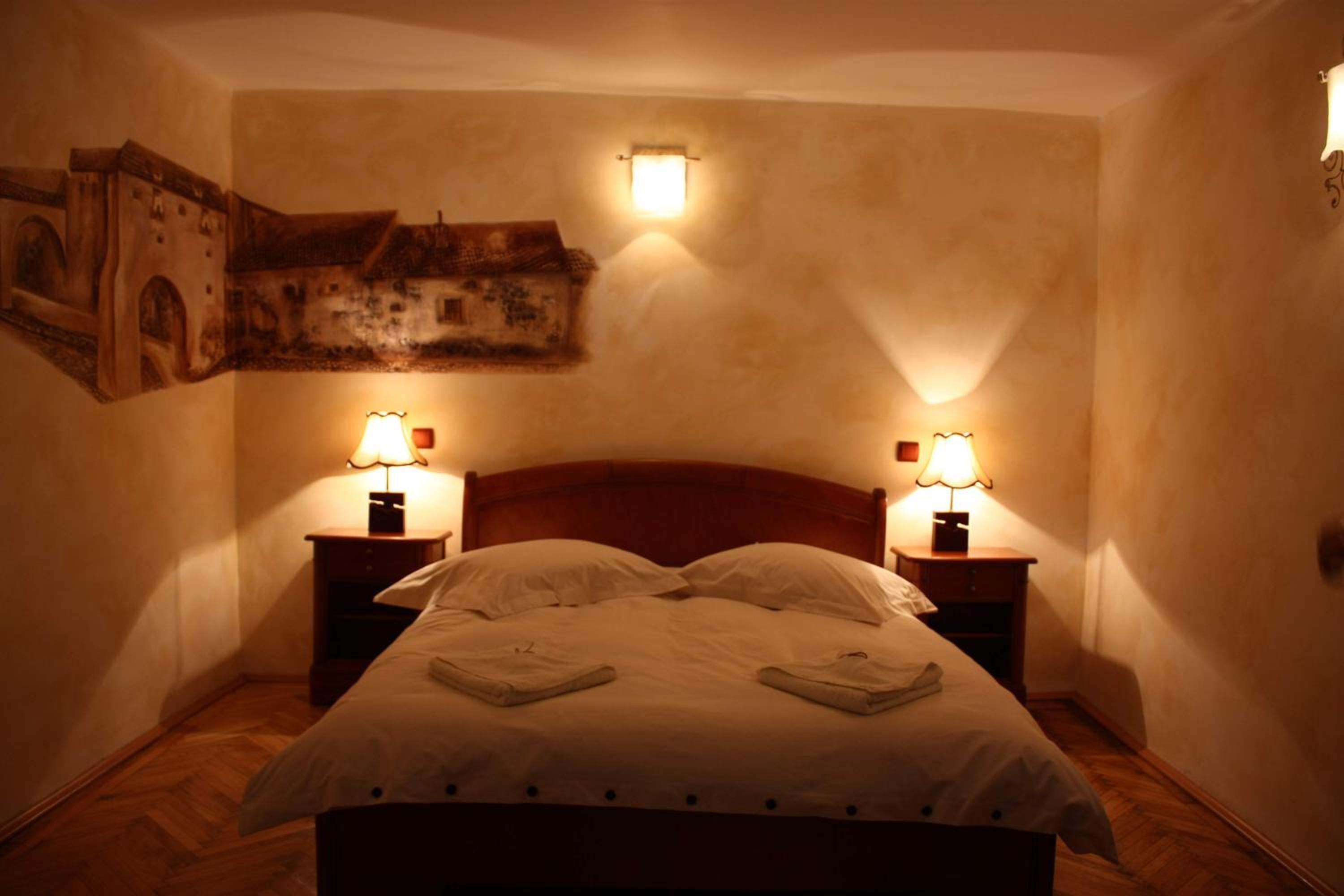 Double Room - Photo 21