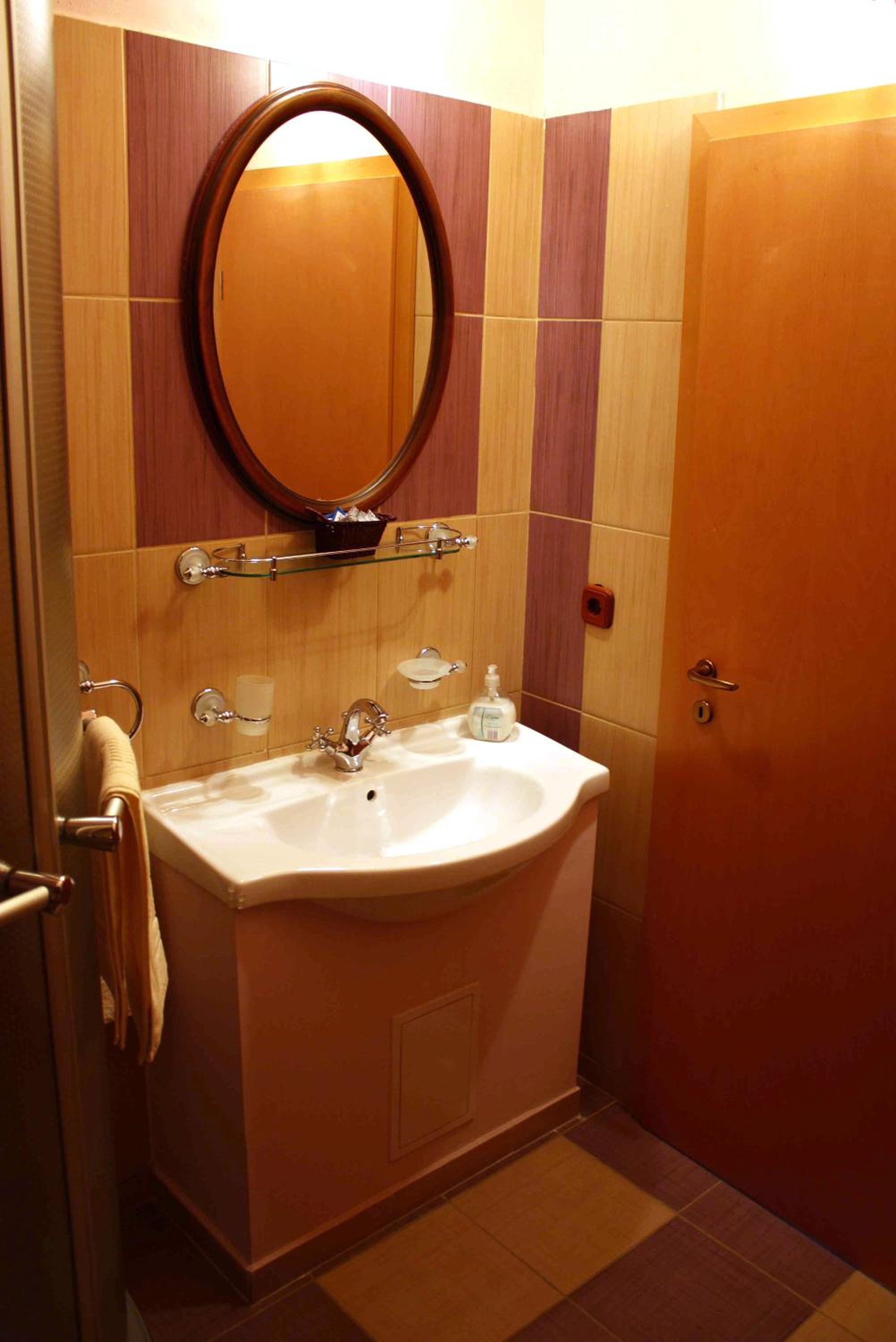 Double Room - Photo 13