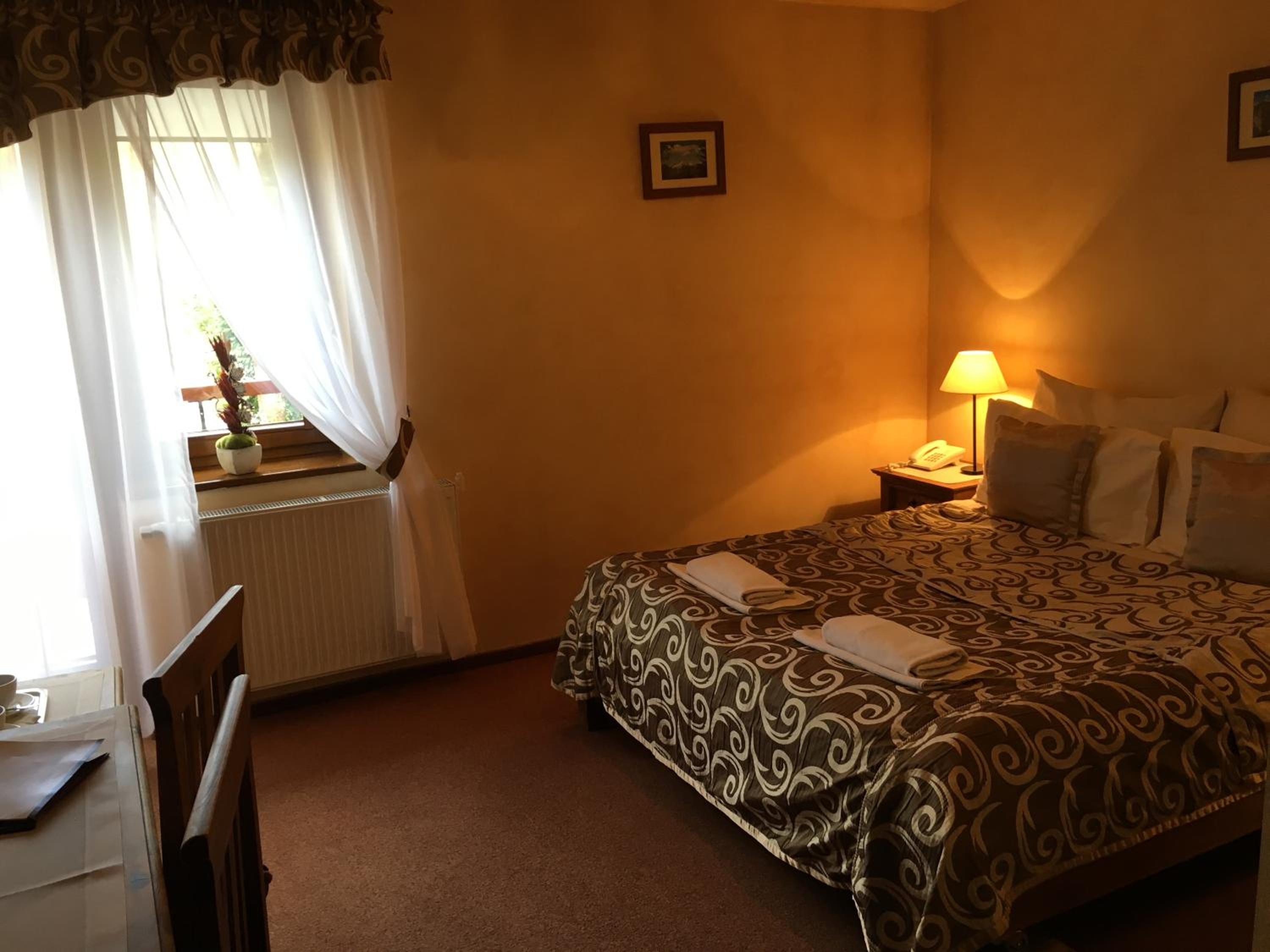 Double Room with Balcony - Photo 4