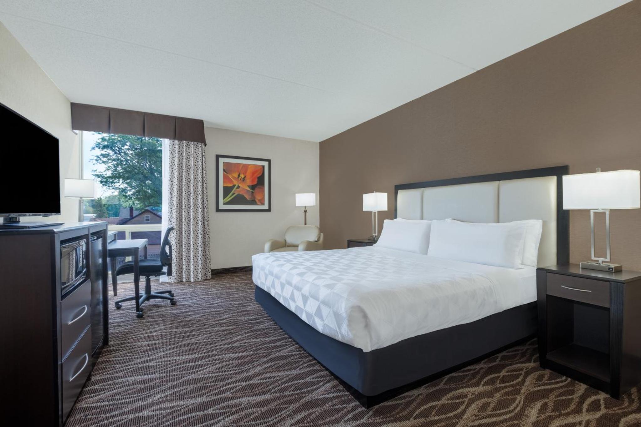 Standard King Room