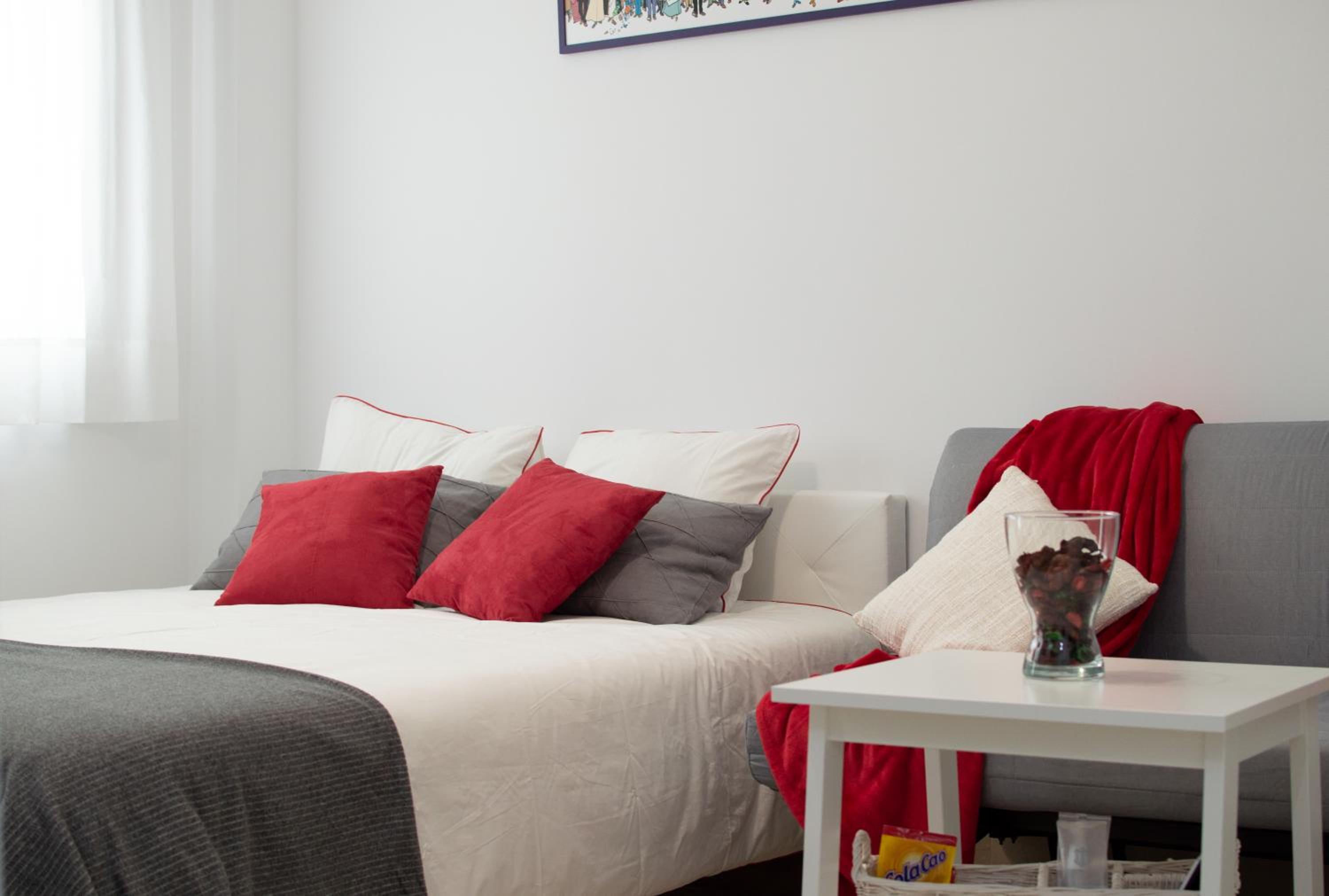 Apartamento de Un Dormitorio con Ventana