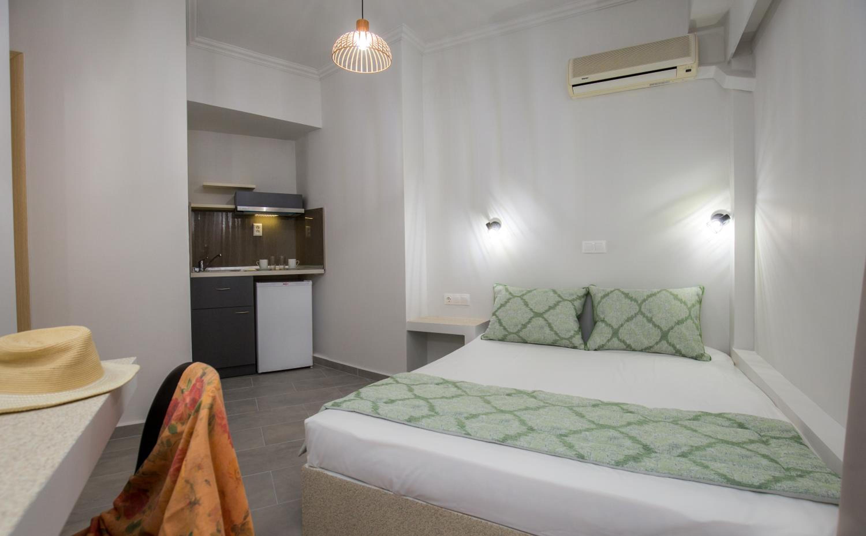 Deluxe Apartment photo 2