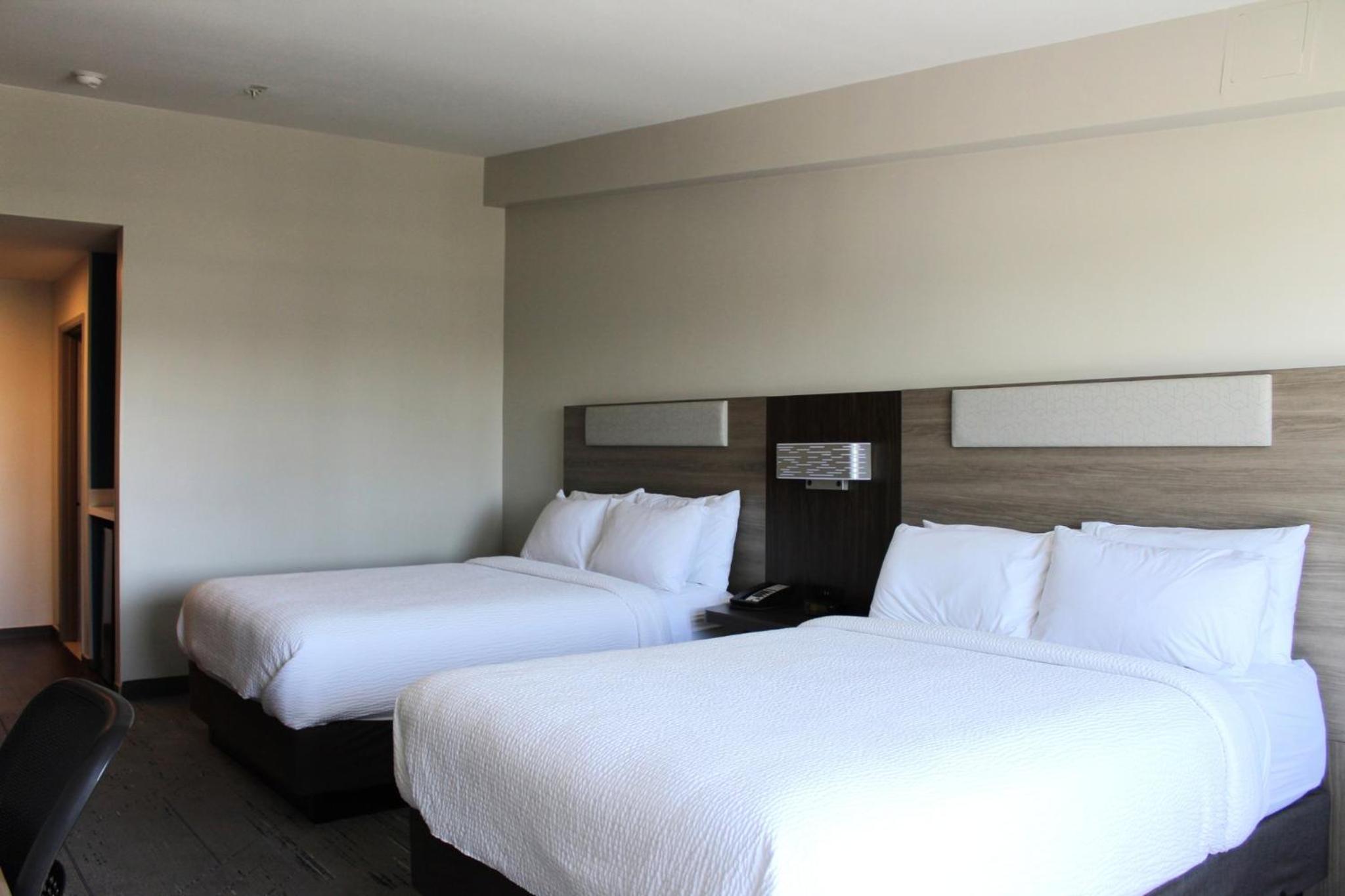 Standard Queen Room with Two Queen Beds - Communications and Mobility Accessible