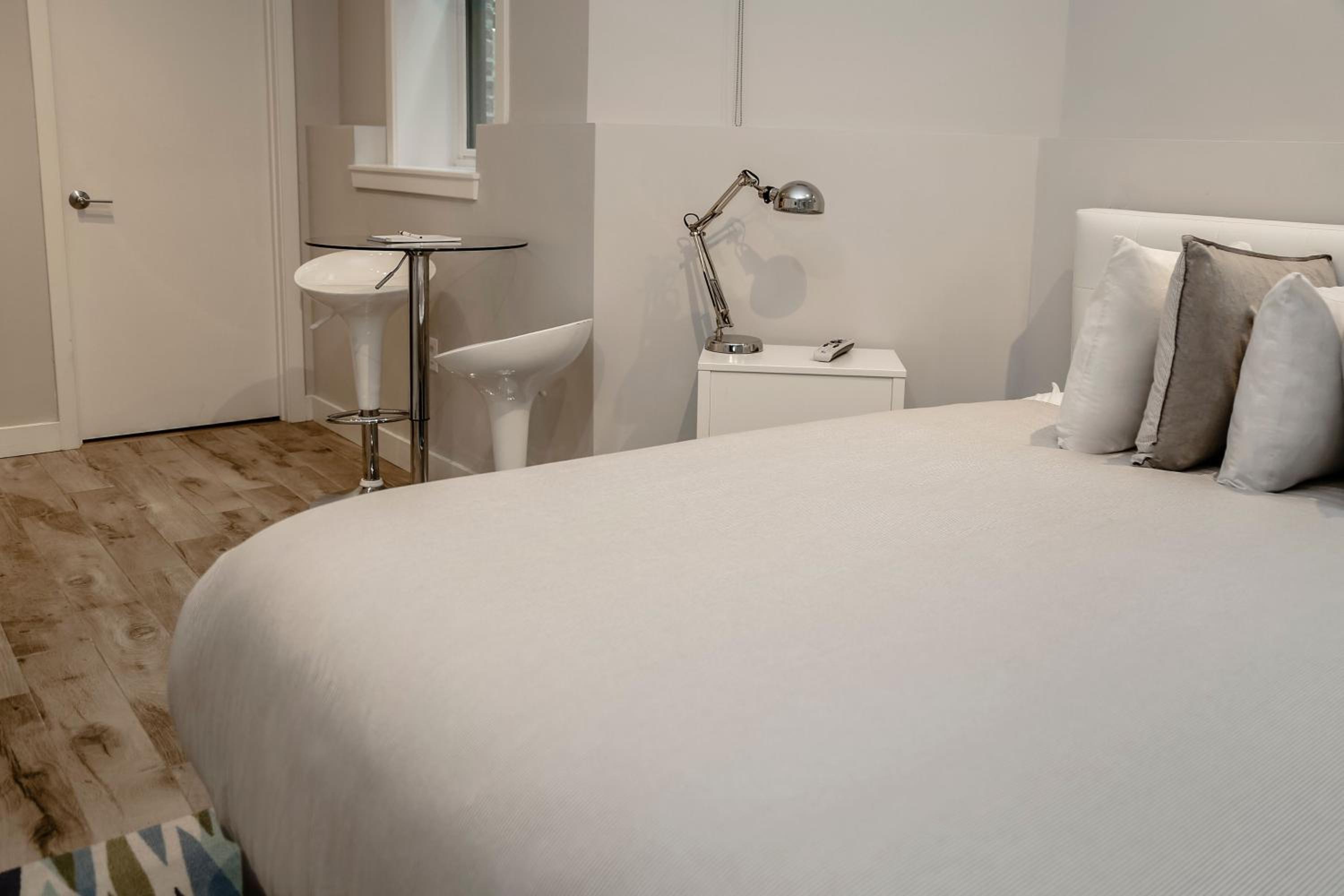 One-Bedroom Apartment - Photo 10