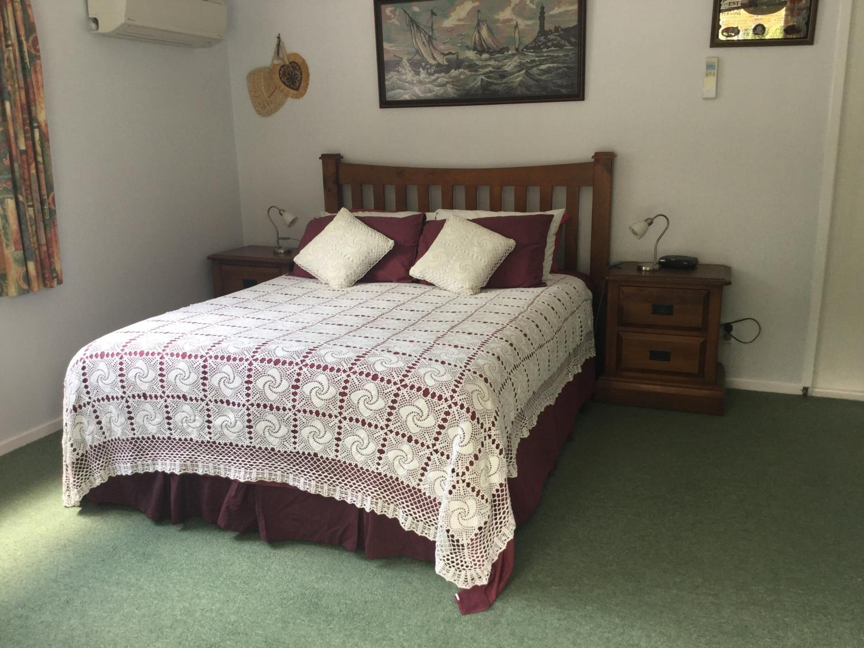 Deluxe Queen Room - Photo 1
