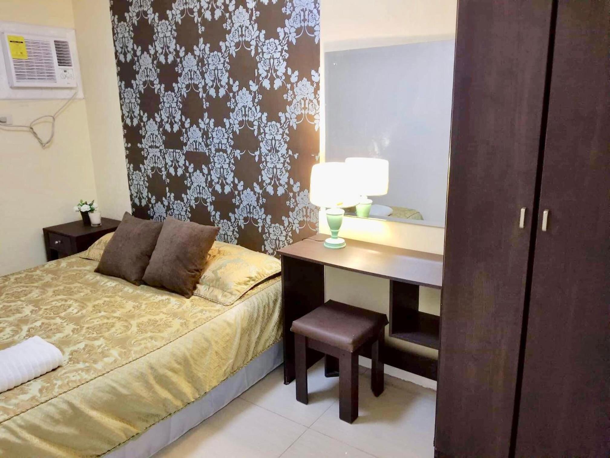 Two-Bedroom Apartment - Photo 24