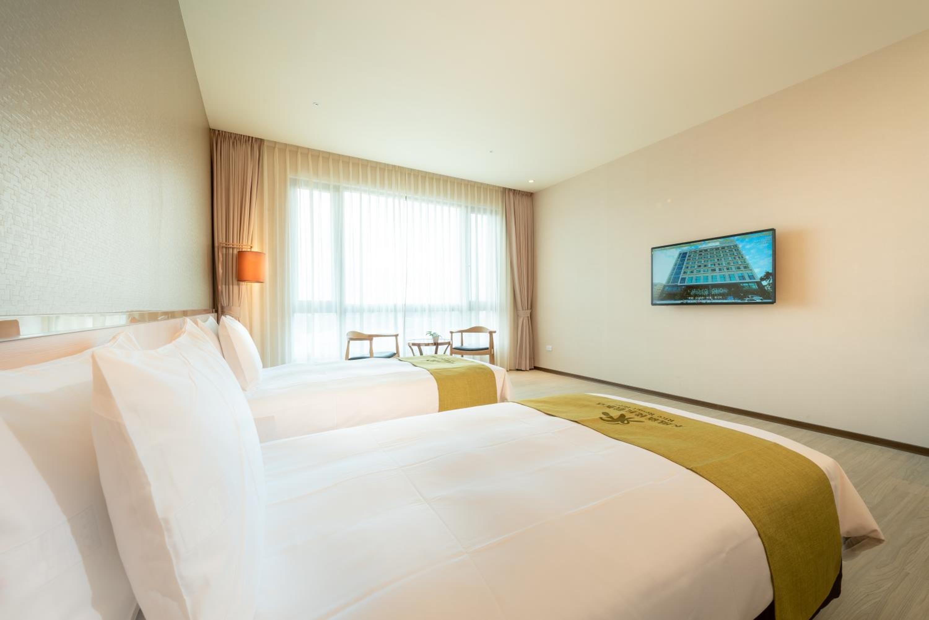 Standard Twin Room - Photo 4