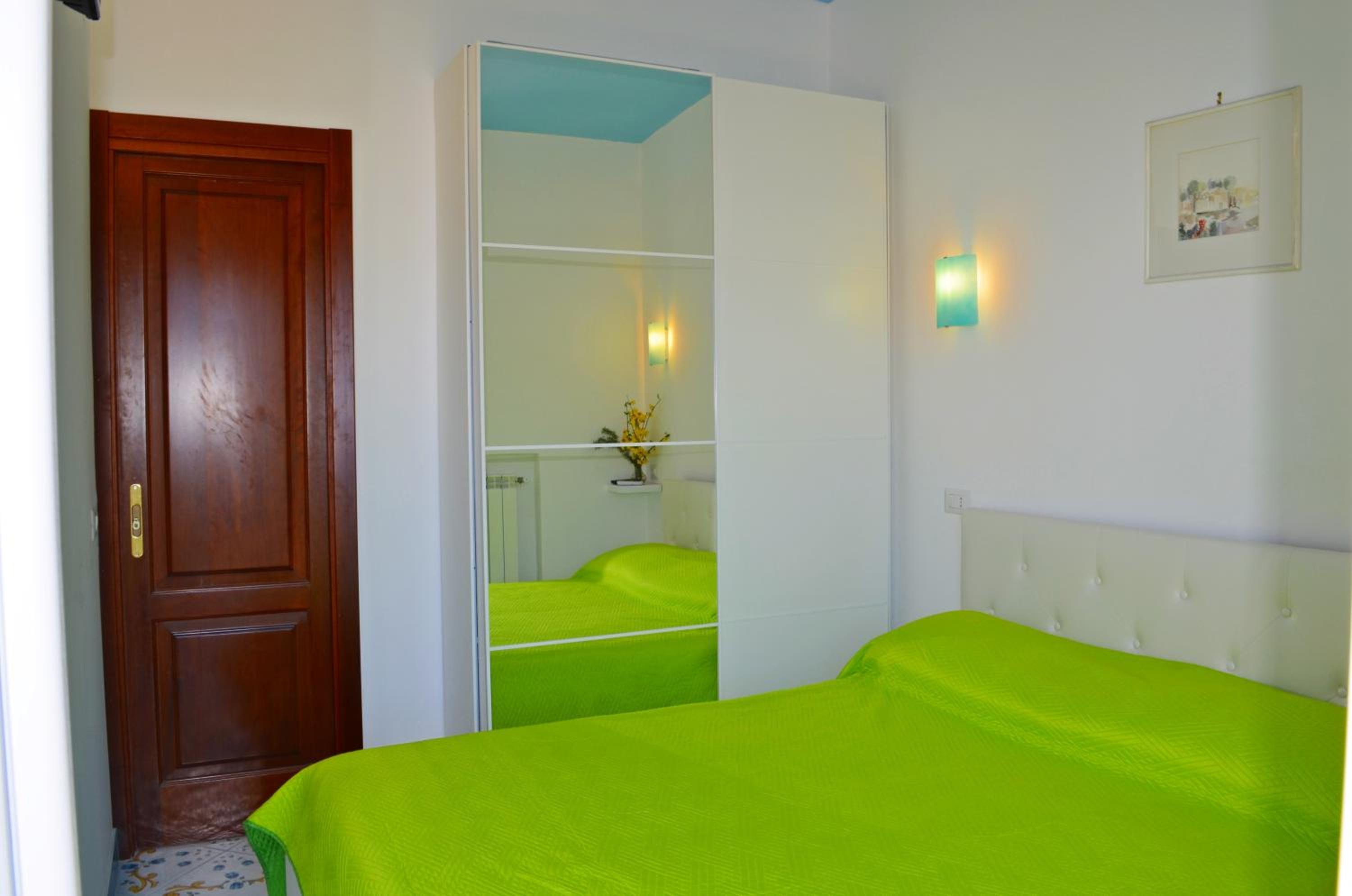 Two-Bedroom Apartment - Photo 7