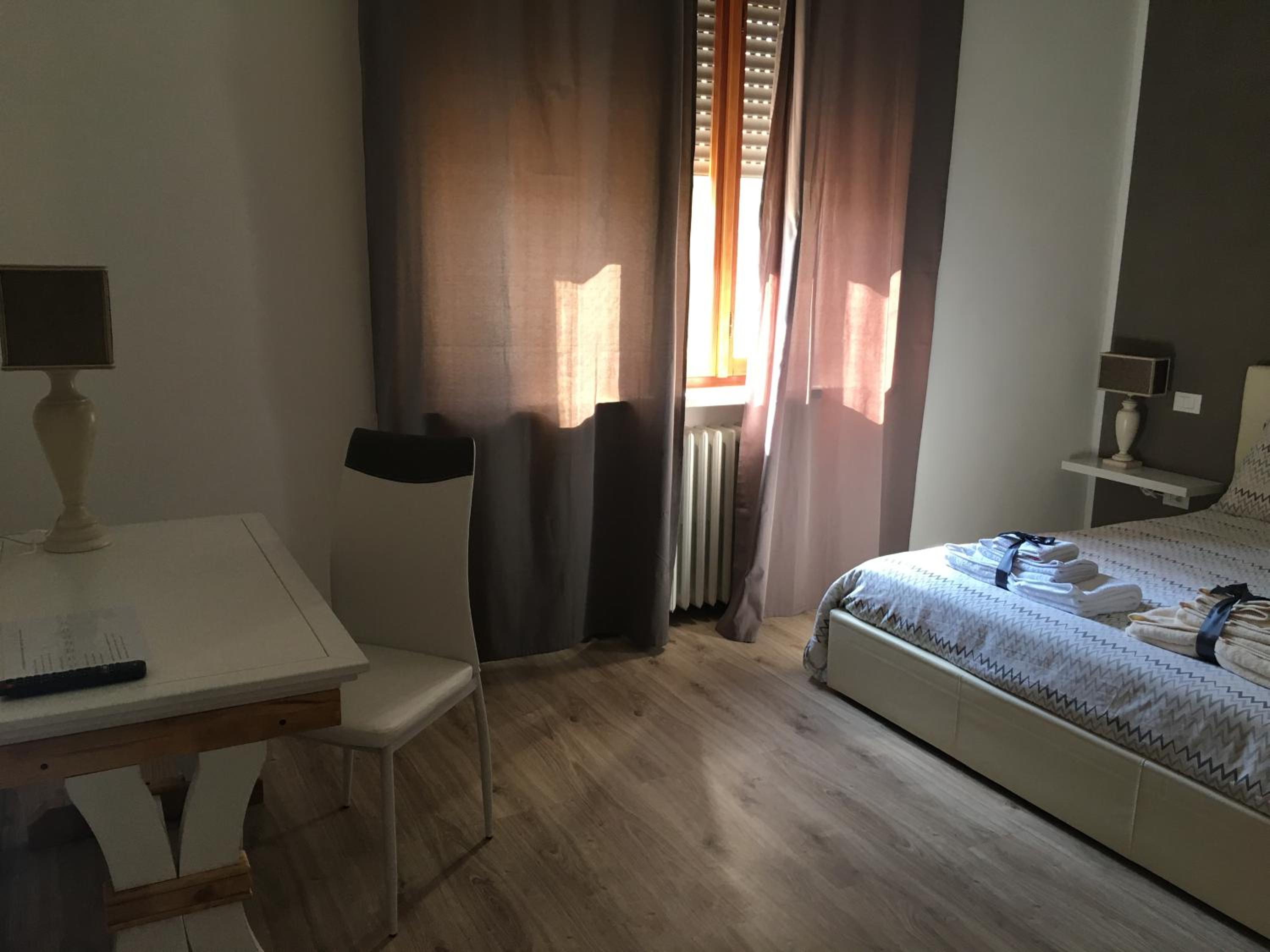 Quadruple Room with Private Bathroom - Photo 4