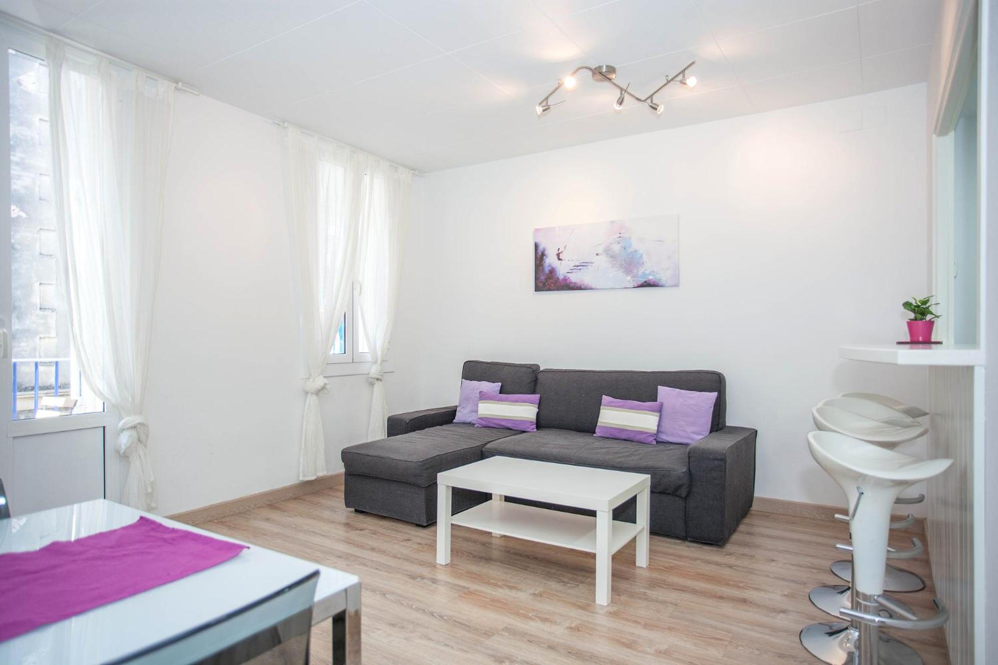Apartamento de una habitación con vista parcial al mar