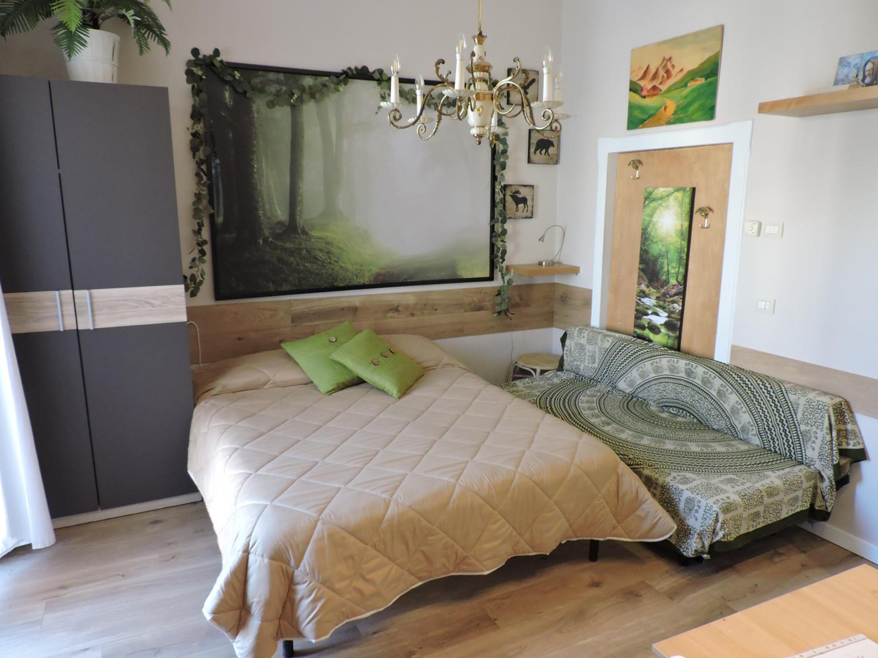 Large Double Room - Photo 20