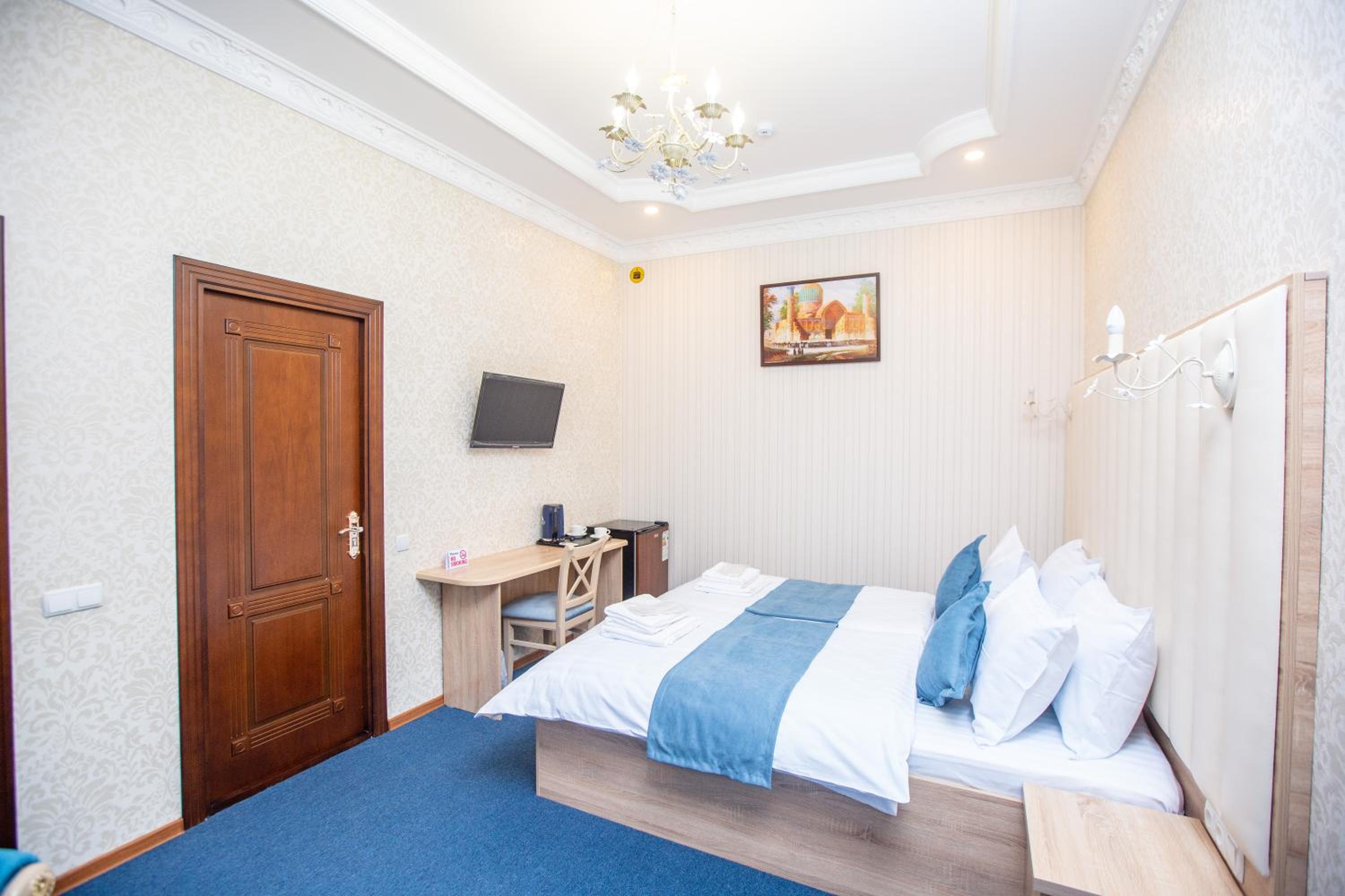 Superior Double or Twin Room photo 3