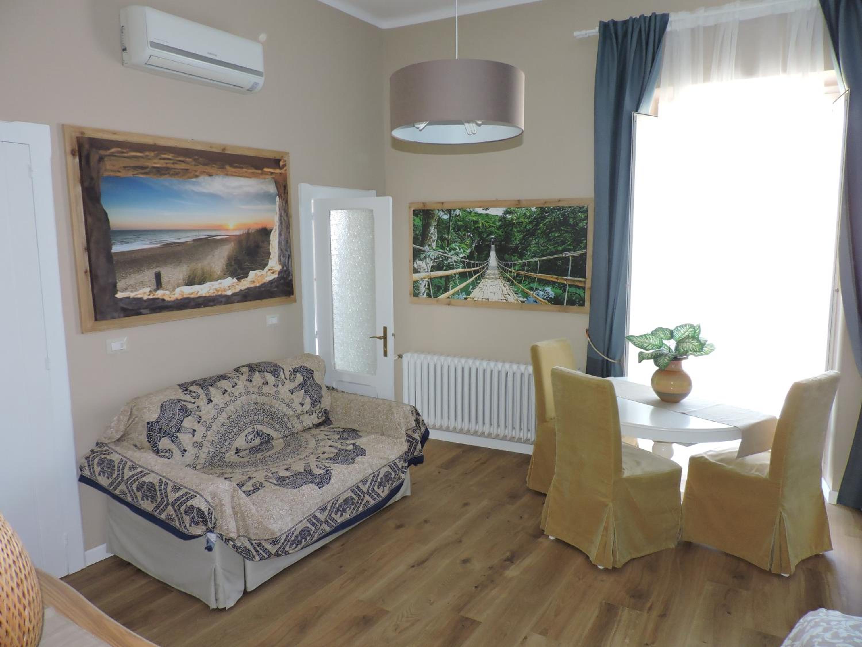 Family Room with Private Bathroom - Photo 13