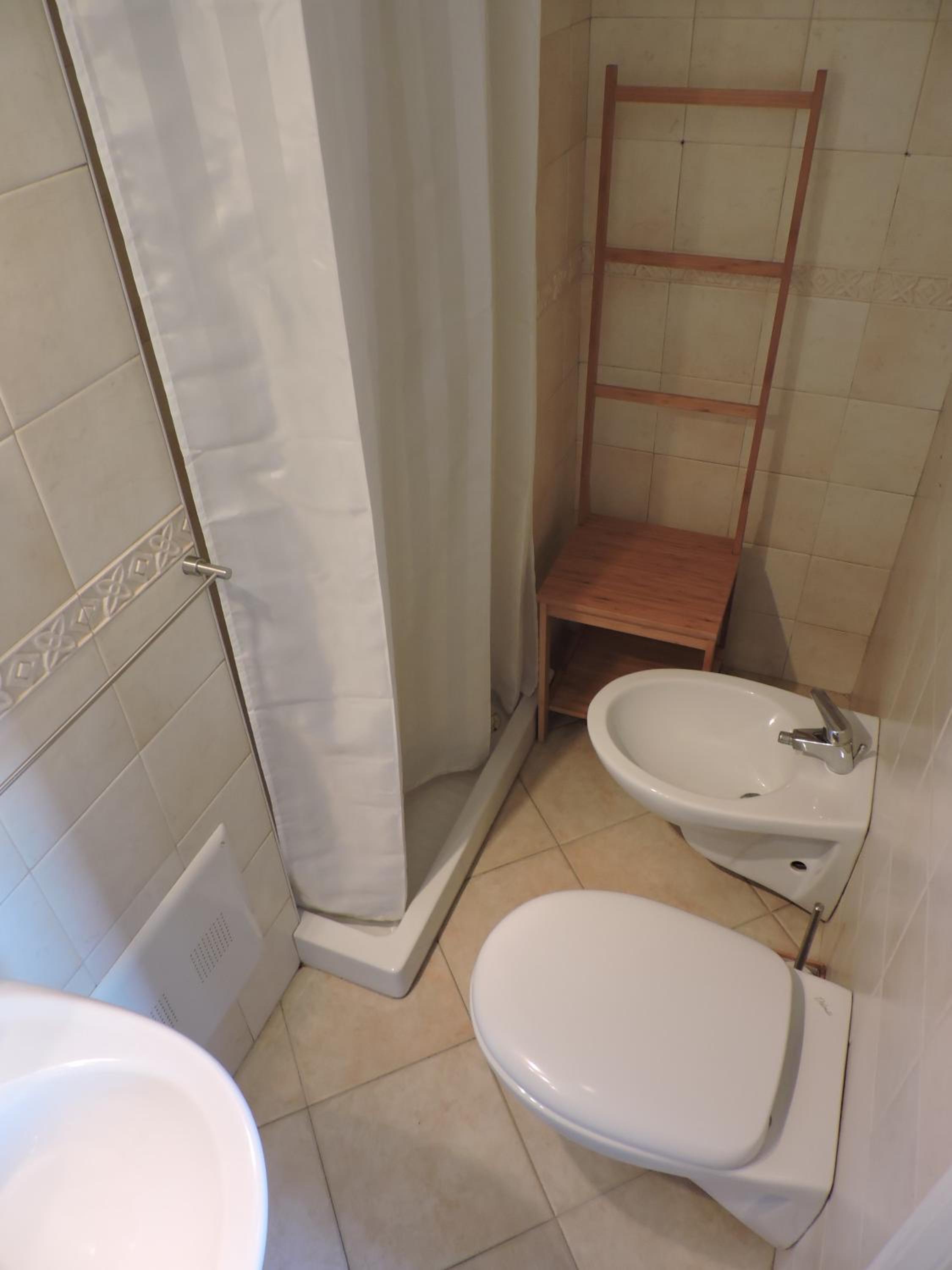 Family Room with Private Bathroom - Photo 8