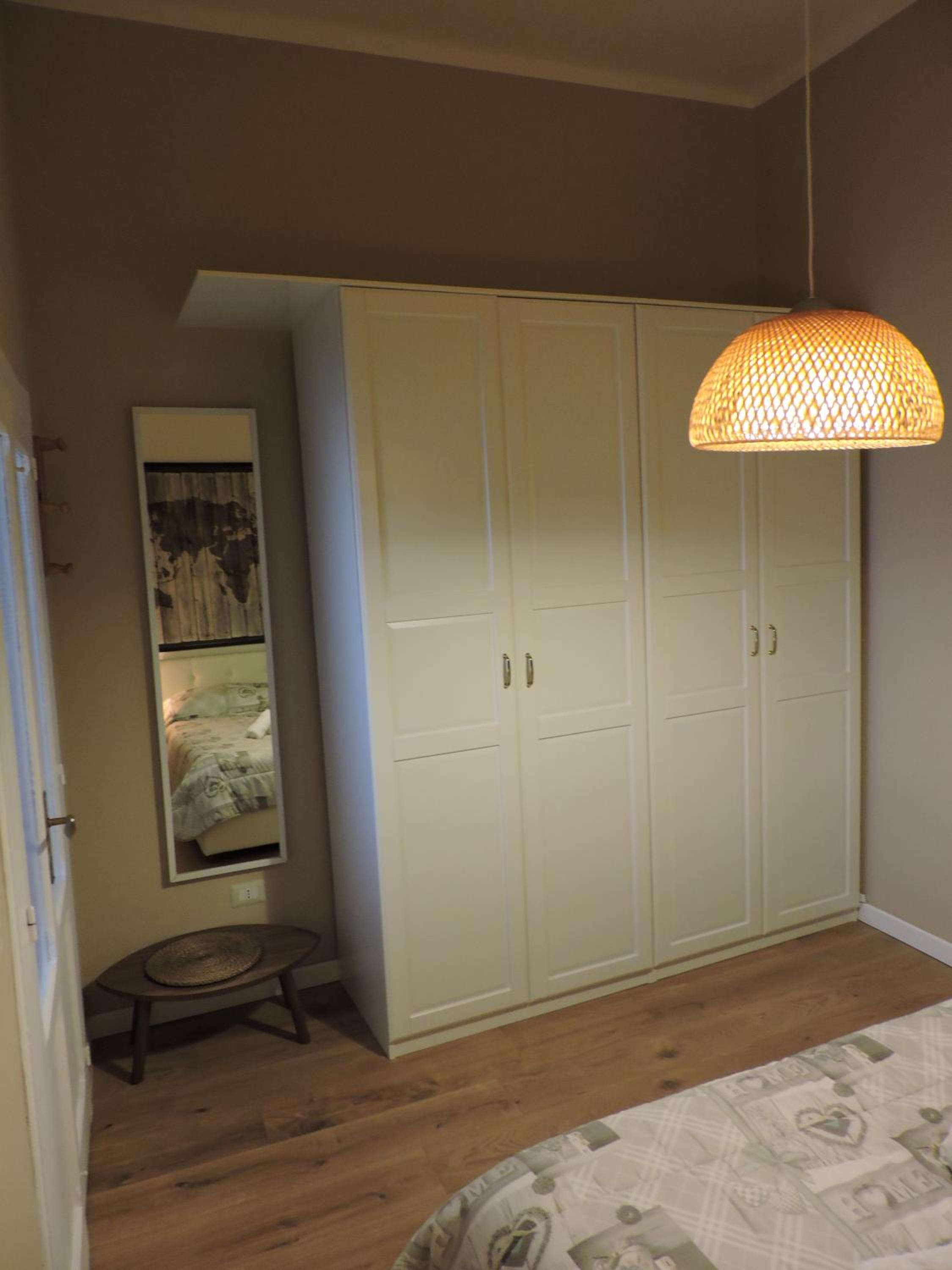 Family Room with Private Bathroom - Photo 10