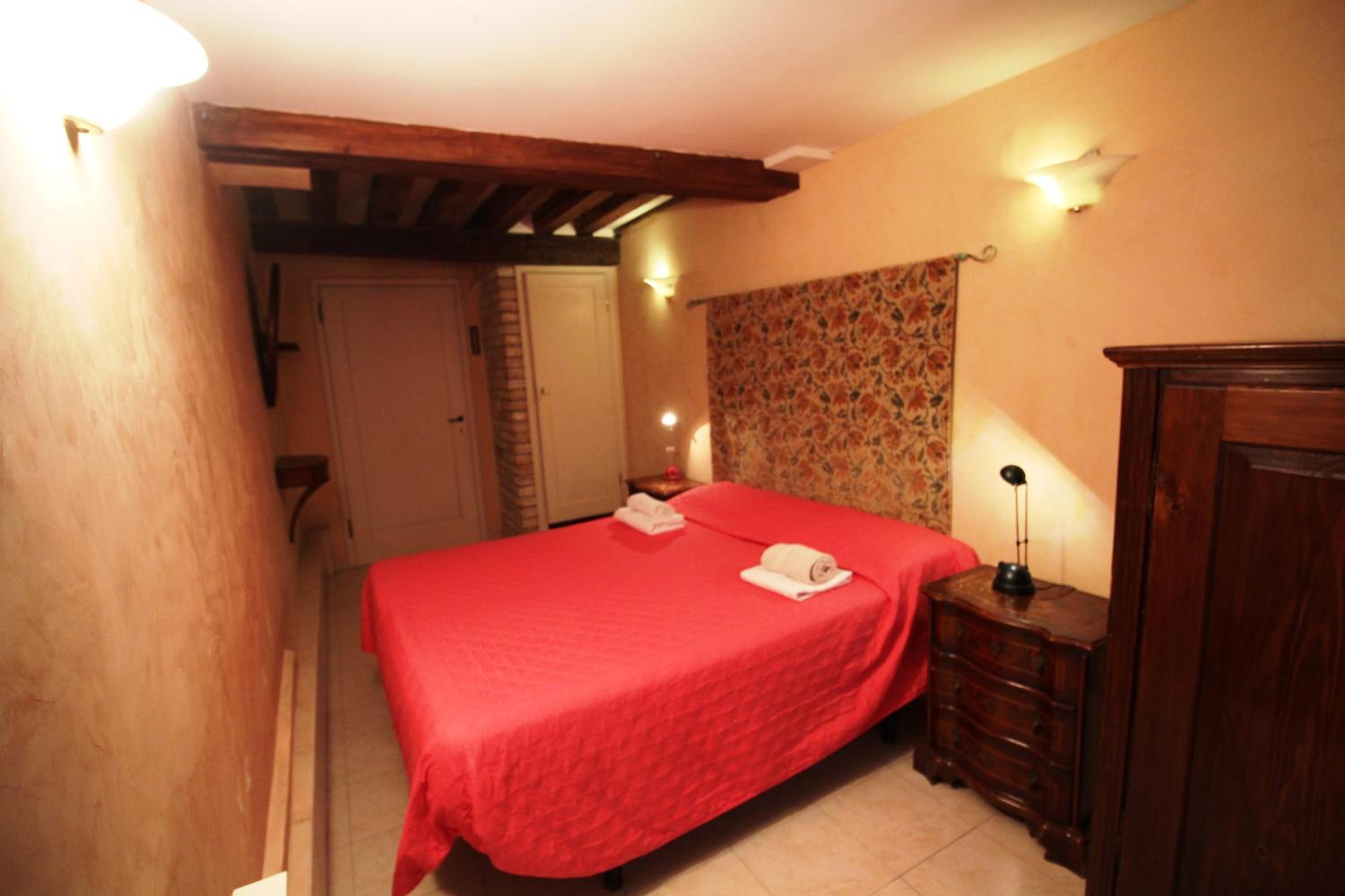 One Bedroom Apartment with Canal View (3 Adults) - 3289 Fondamenta dei Furlani, Castello photo 3