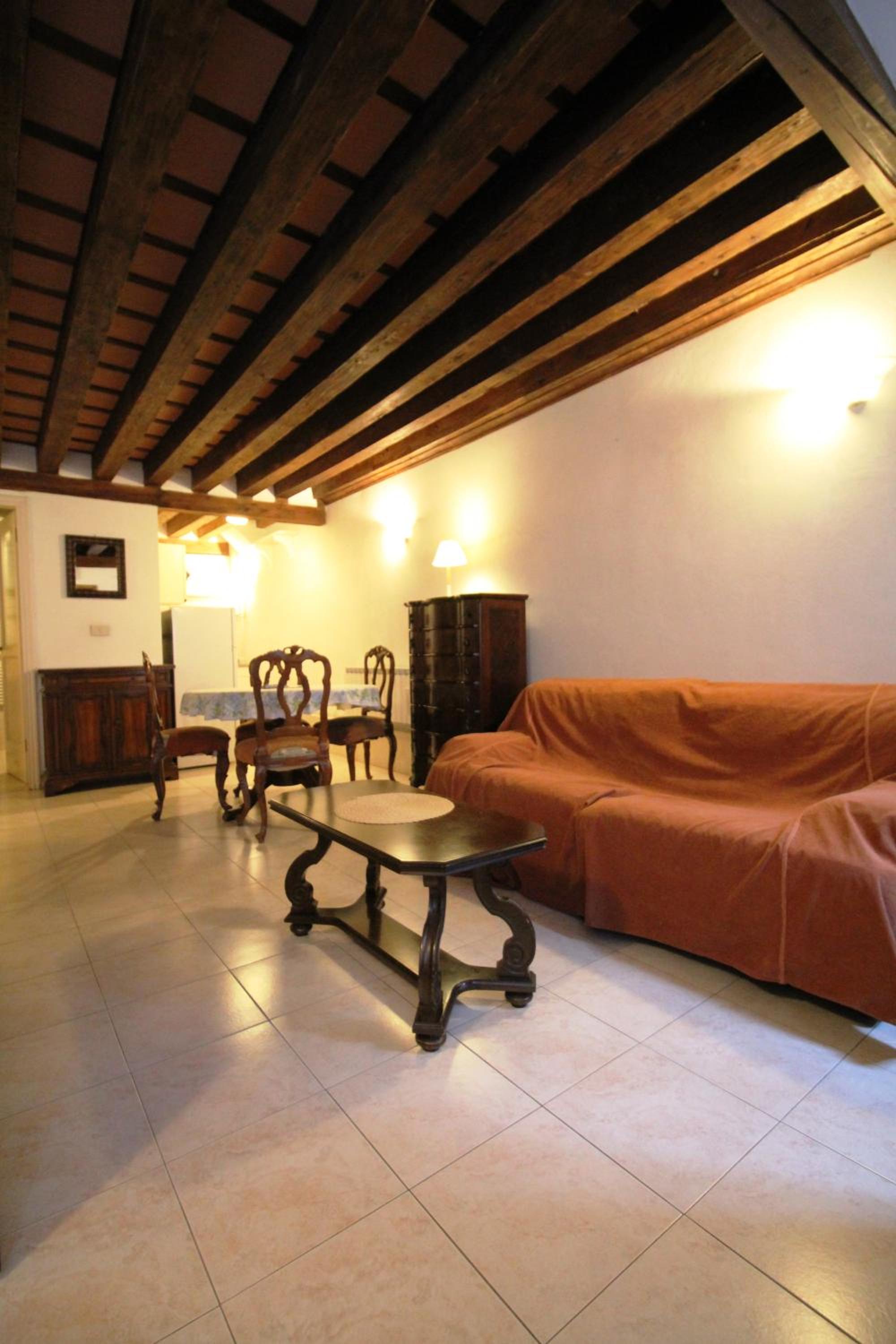 One Bedroom Apartment with Canal View (3 Adults) - 3289 Fondamenta dei Furlani, Castello photo 2