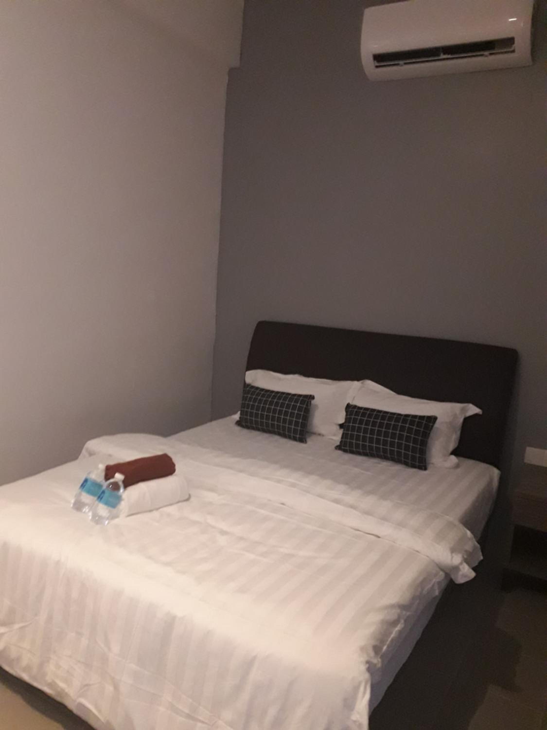 Standard Queen Room - Photo 4