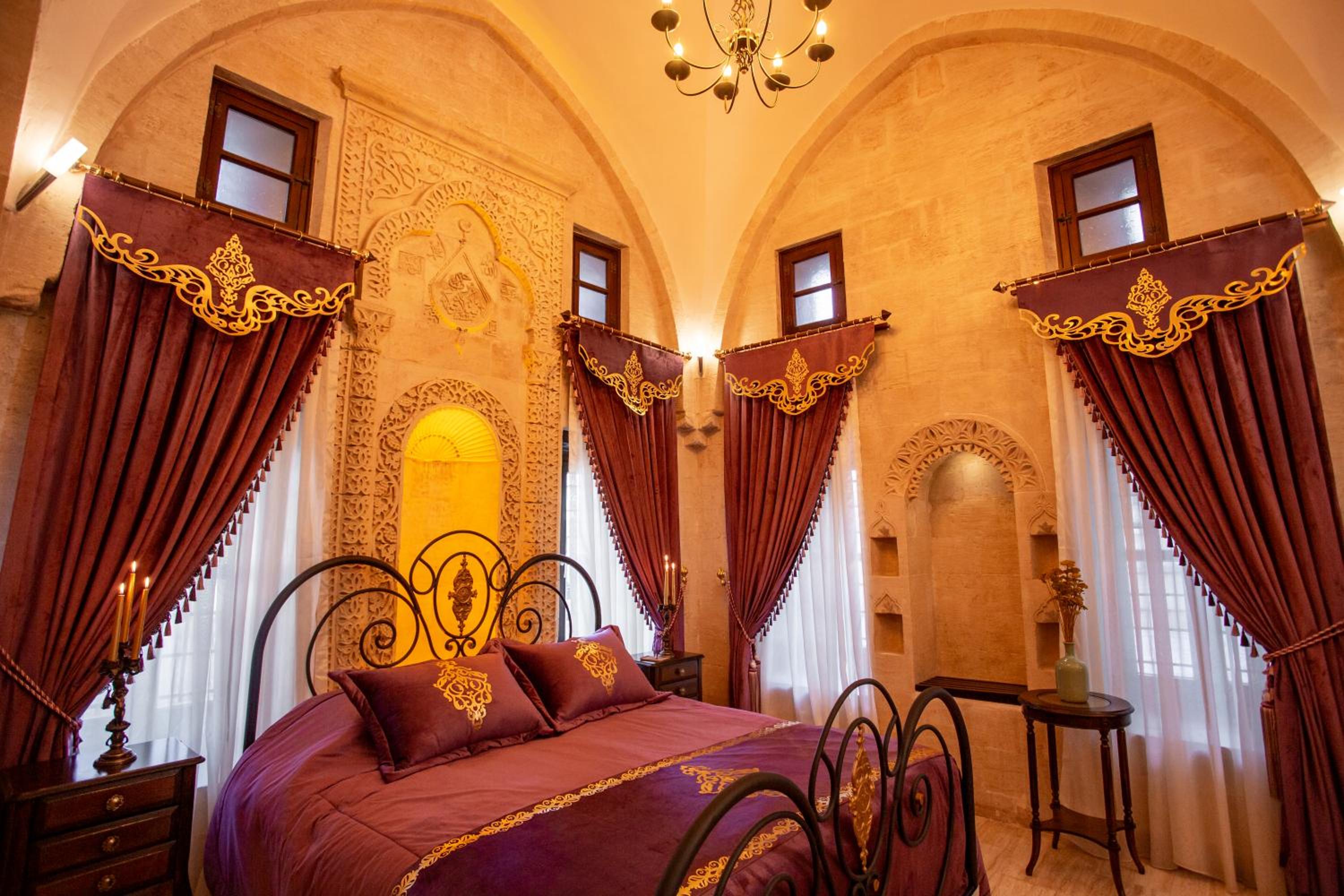 Deluxe King Room photo 2