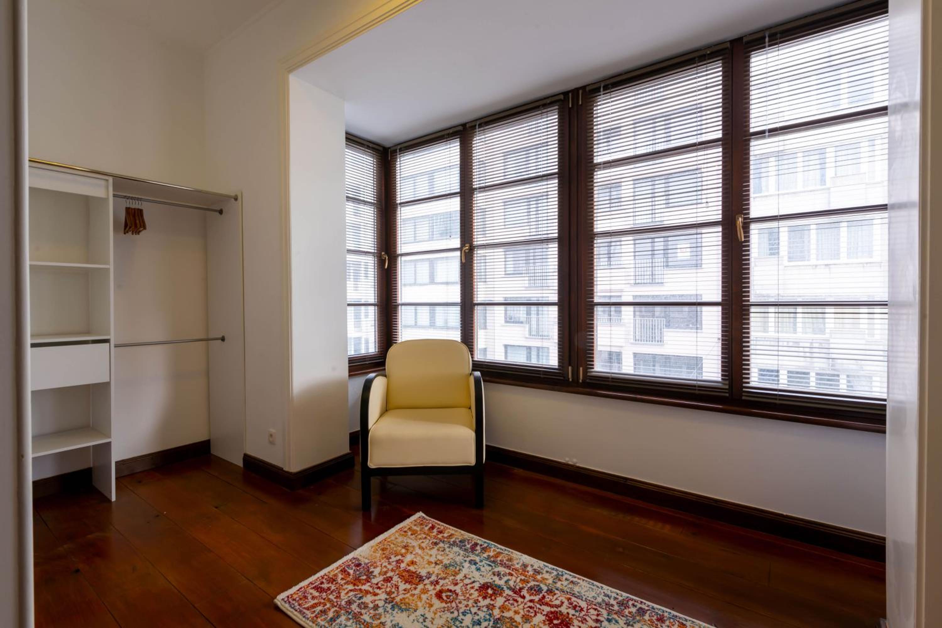 One-Bedroom Apartment - Photo 5