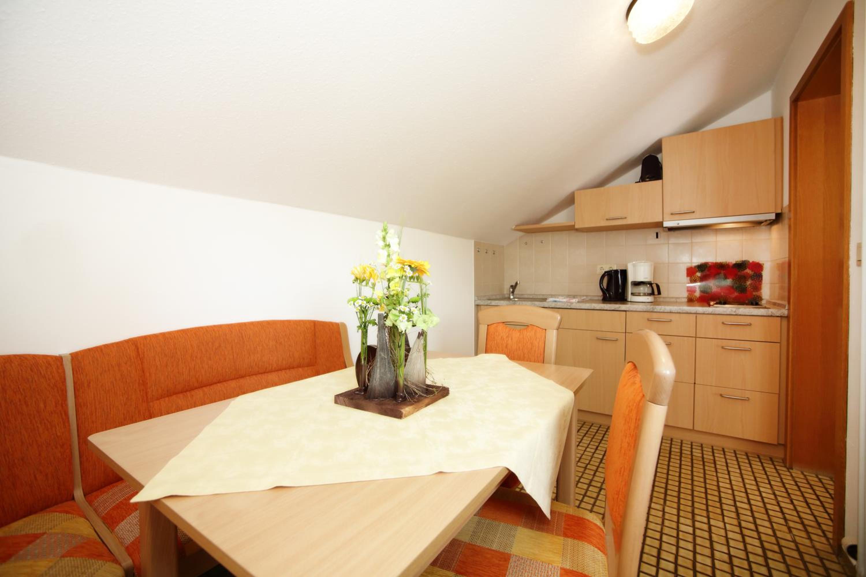 Apartment (4 Adults) photo 3