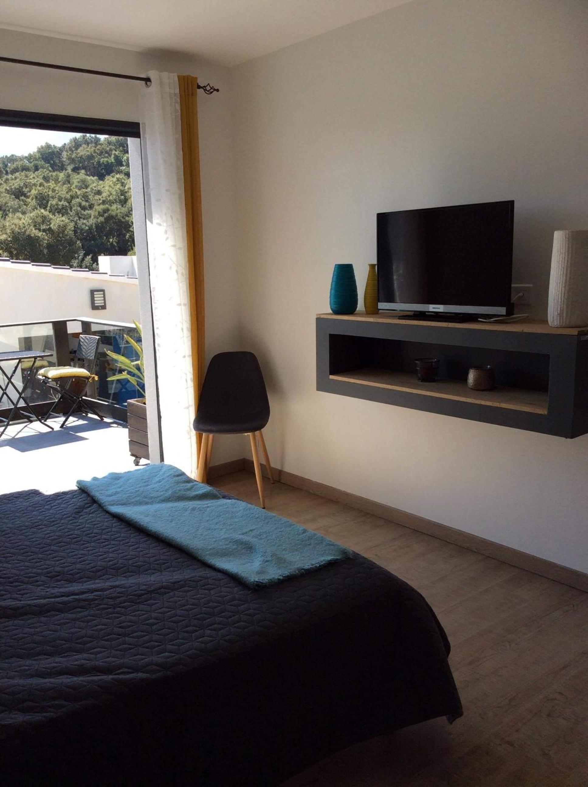Double Room with Pool View photo 2