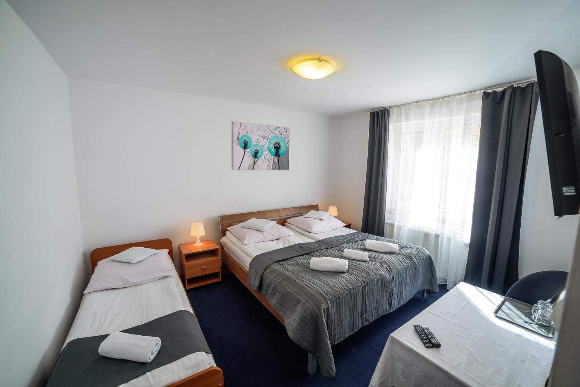 Triple Room with Private Bathroom photo 1
