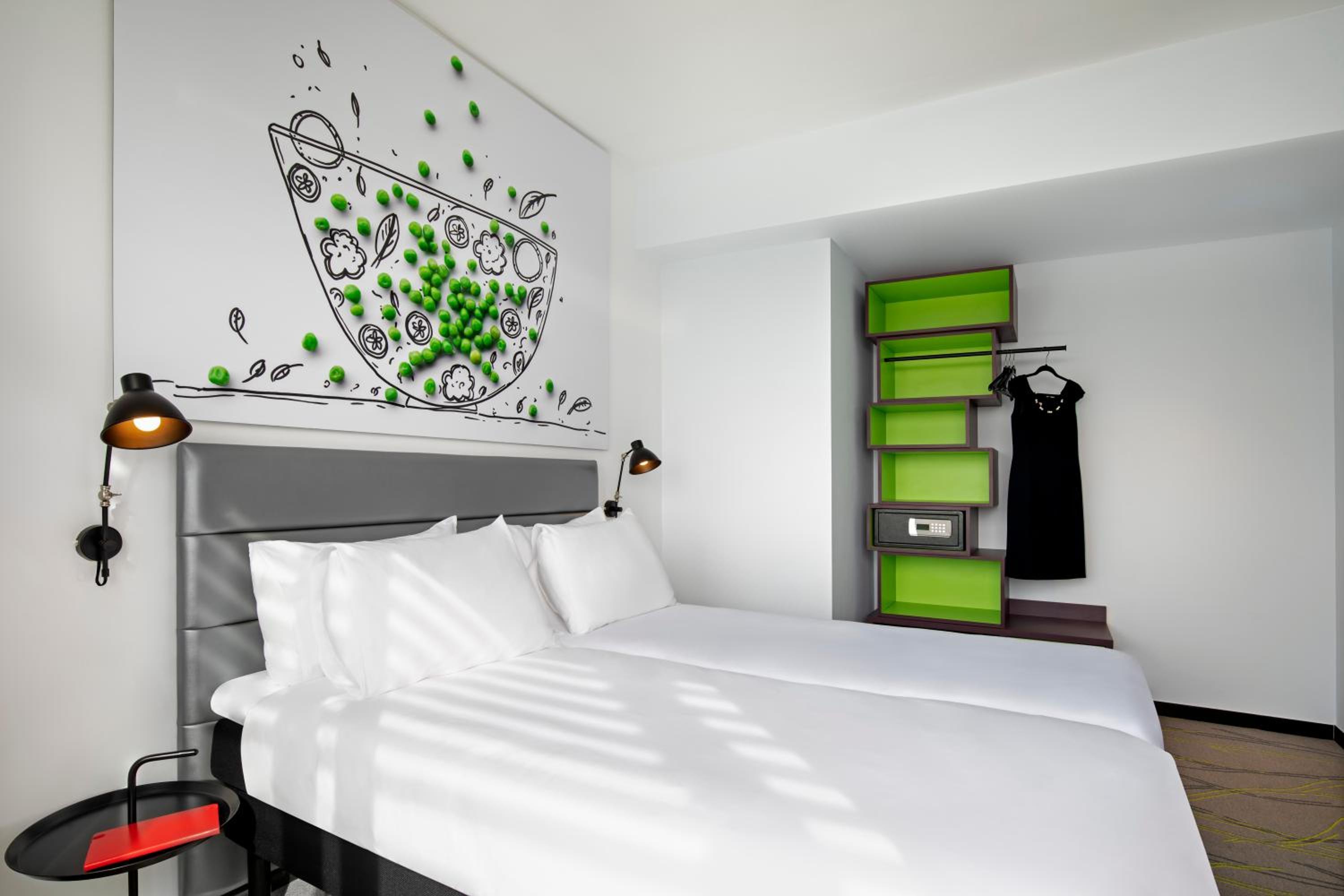 Standard Twin Room - Photo 3