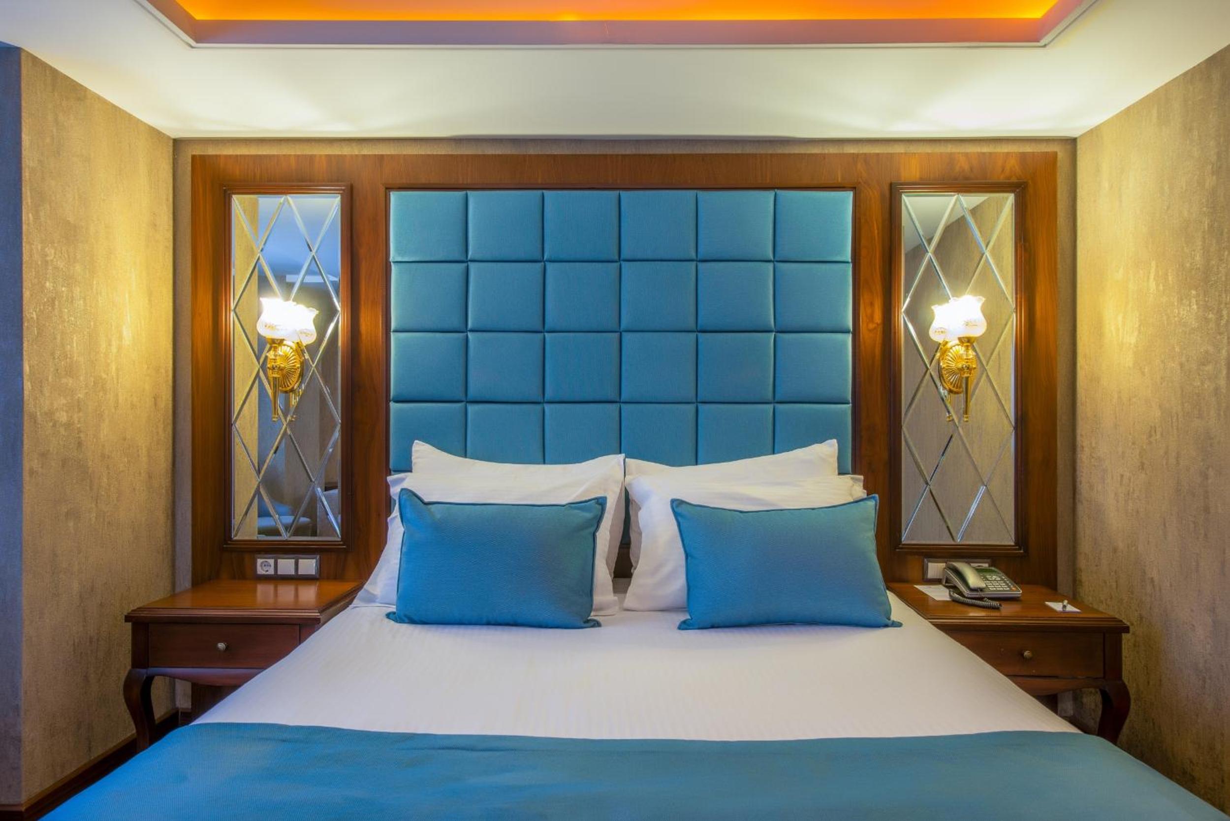 Superior Room with Spa Bath photo 3