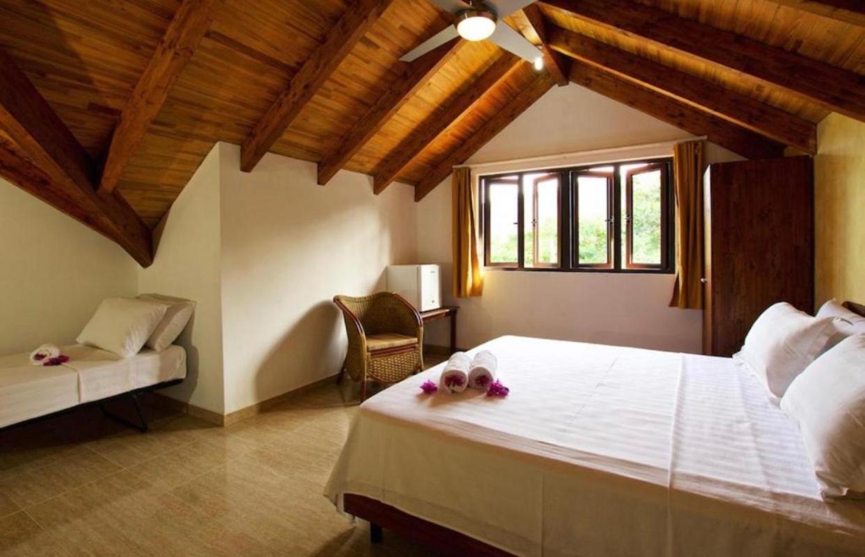Villa photo 3