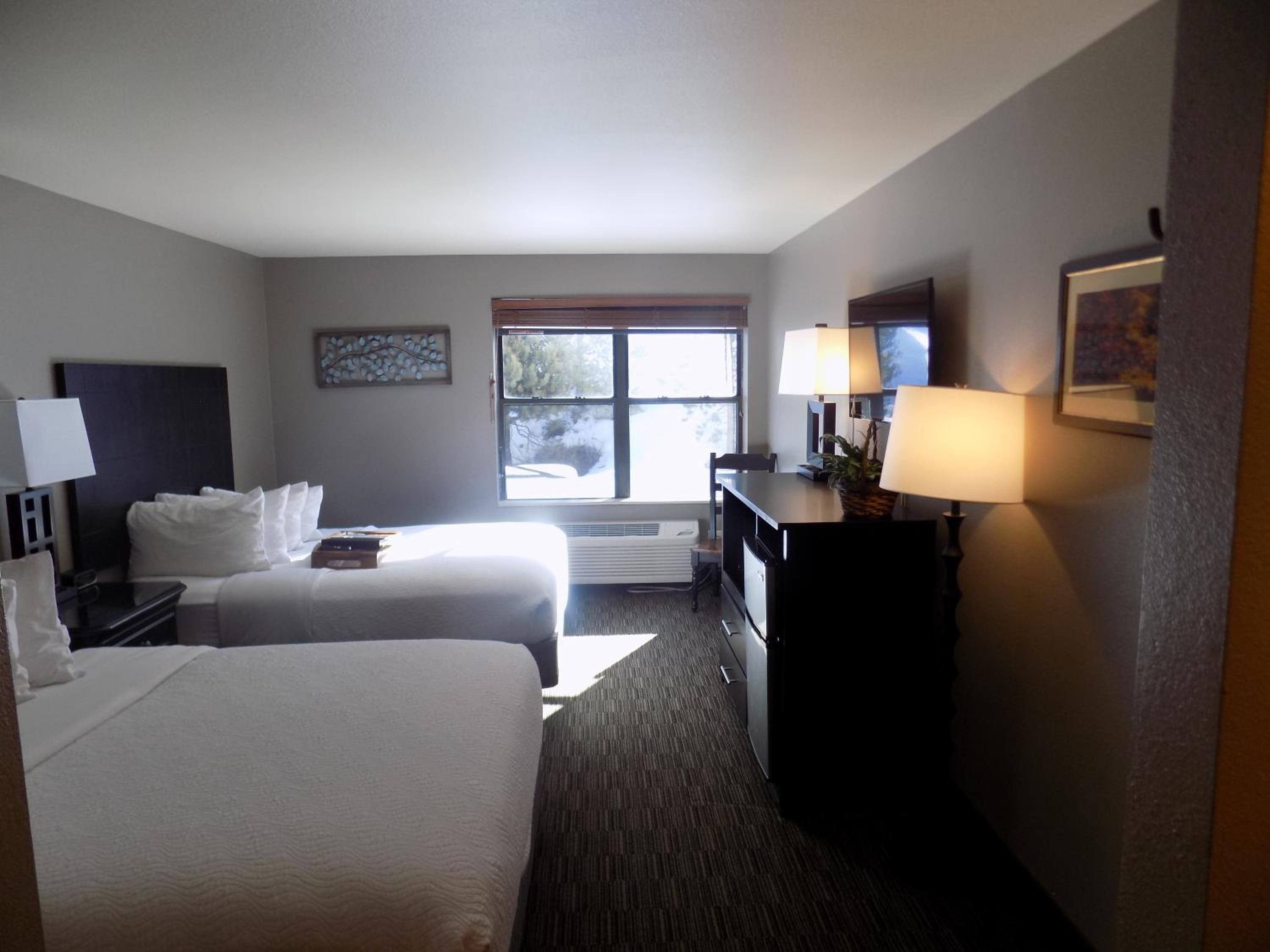 Queen Room with Two Queen Beds - Photo 1