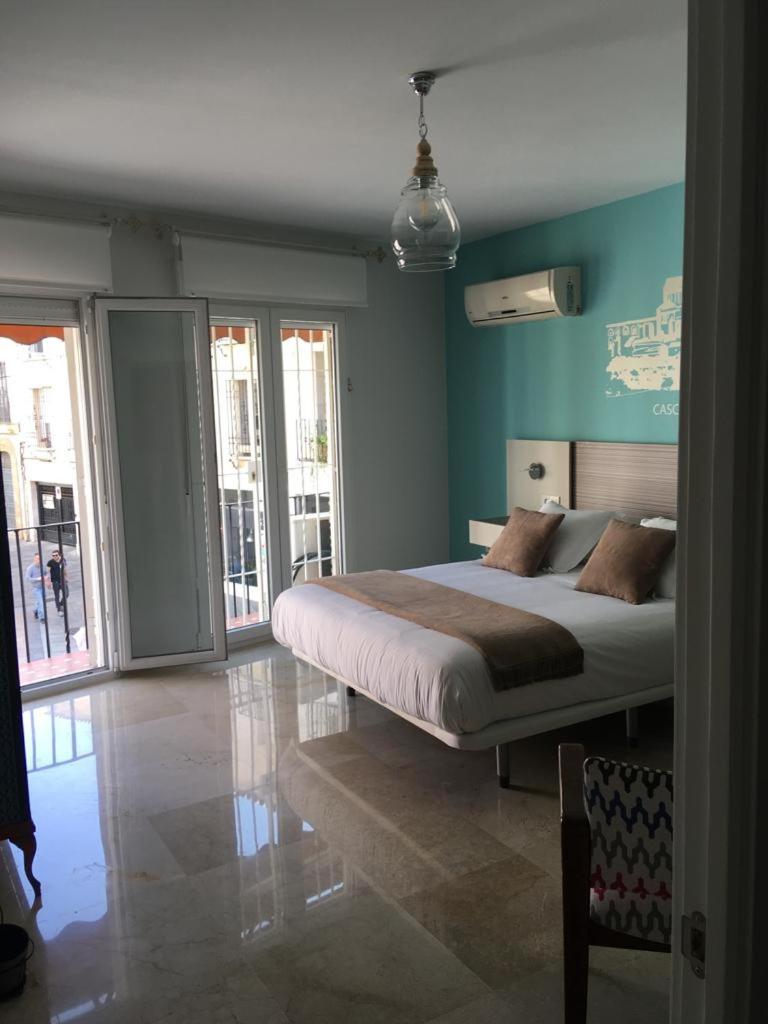 Apartment with Balcony - Photo 31