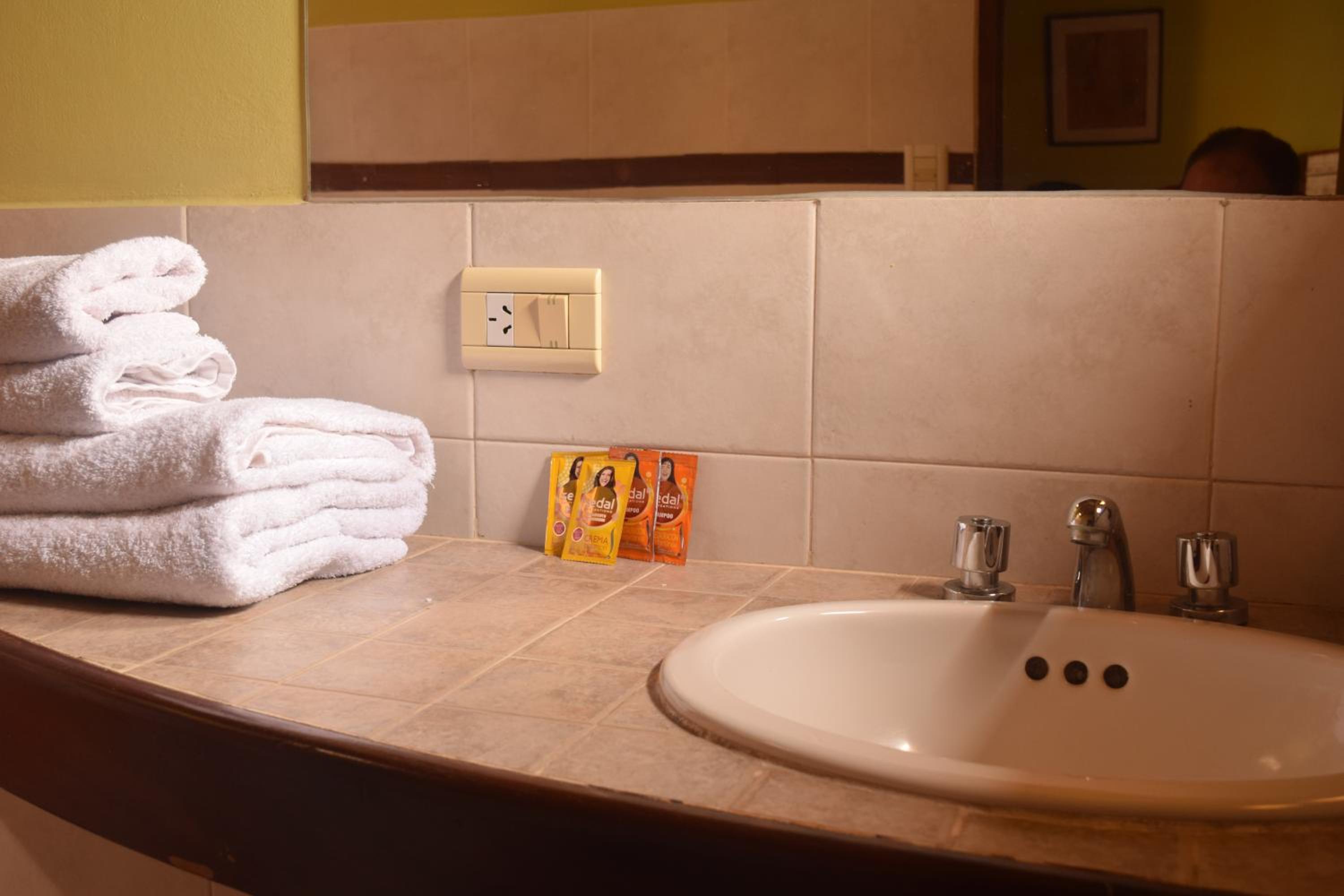 Double or Twin Room with Lake View photo 3