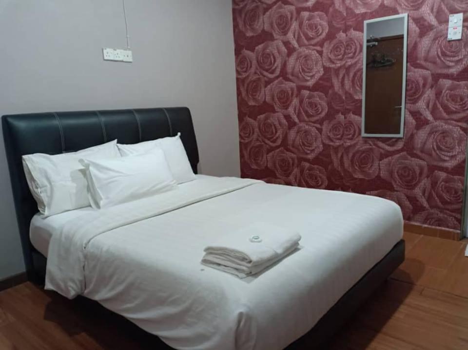 Standard Queen Room photo 3