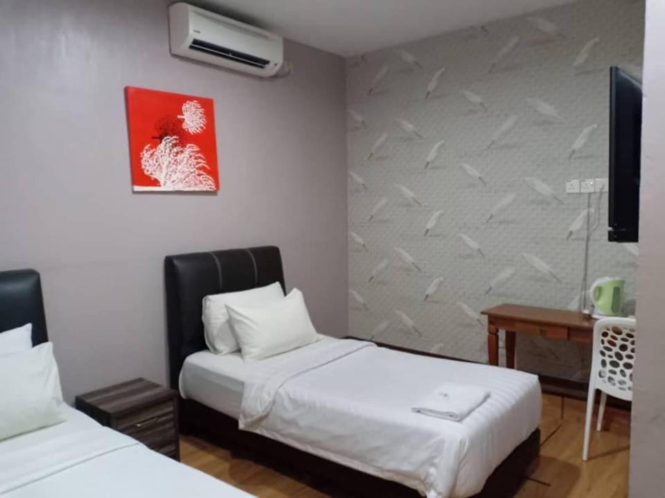 Standard Twin Room photo 2