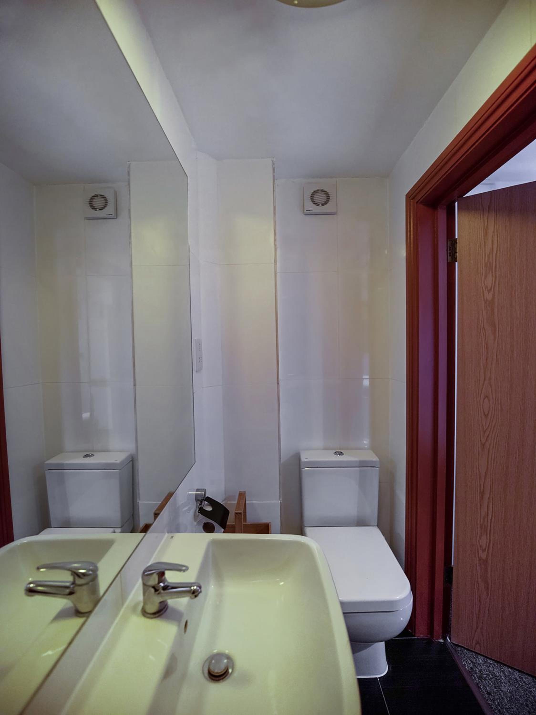 Standard Double Room - Photo 4