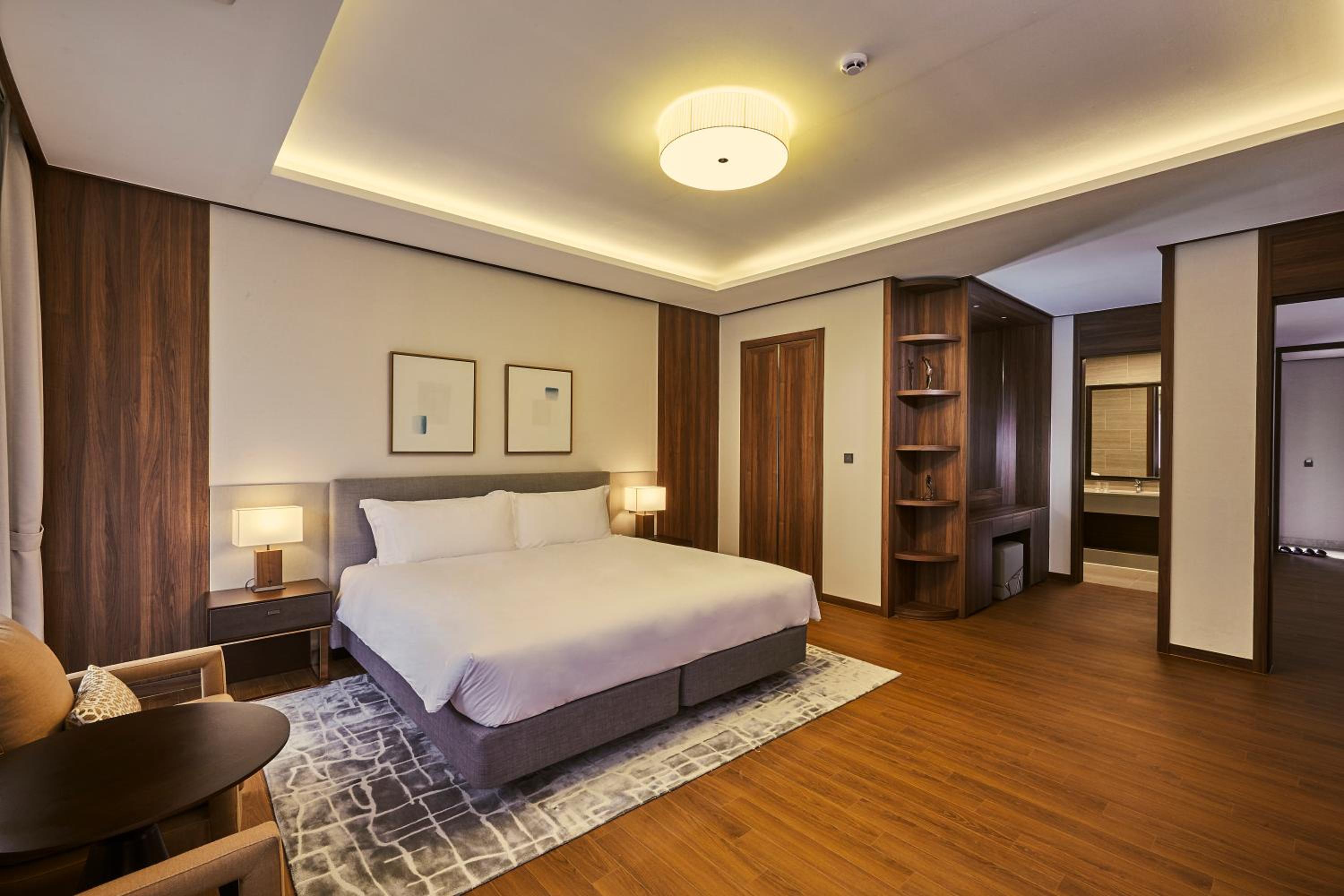Royal Suite photo 2