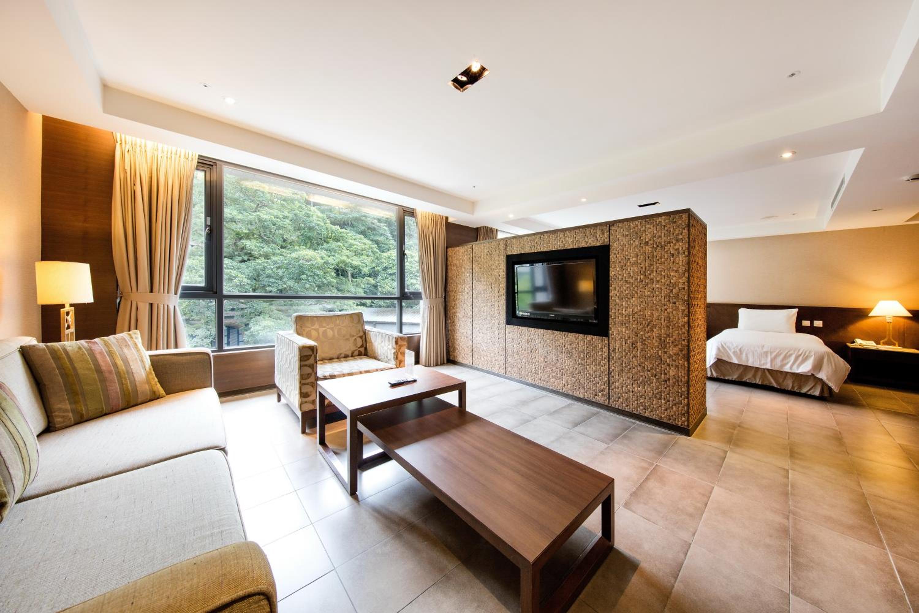 Superior Twin Suite with Garden View photo 1