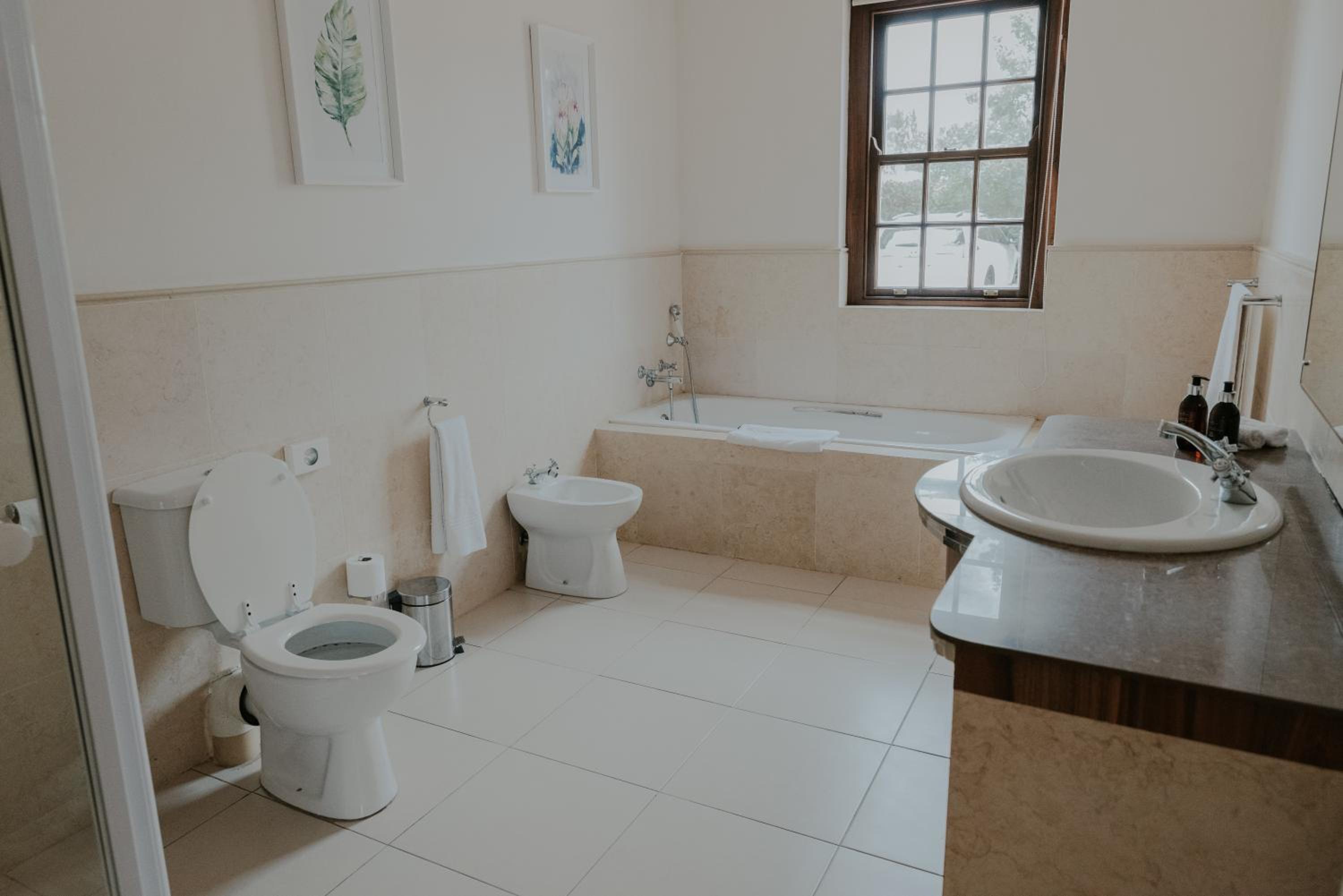 Standard Double or Twin Room - Photo 2