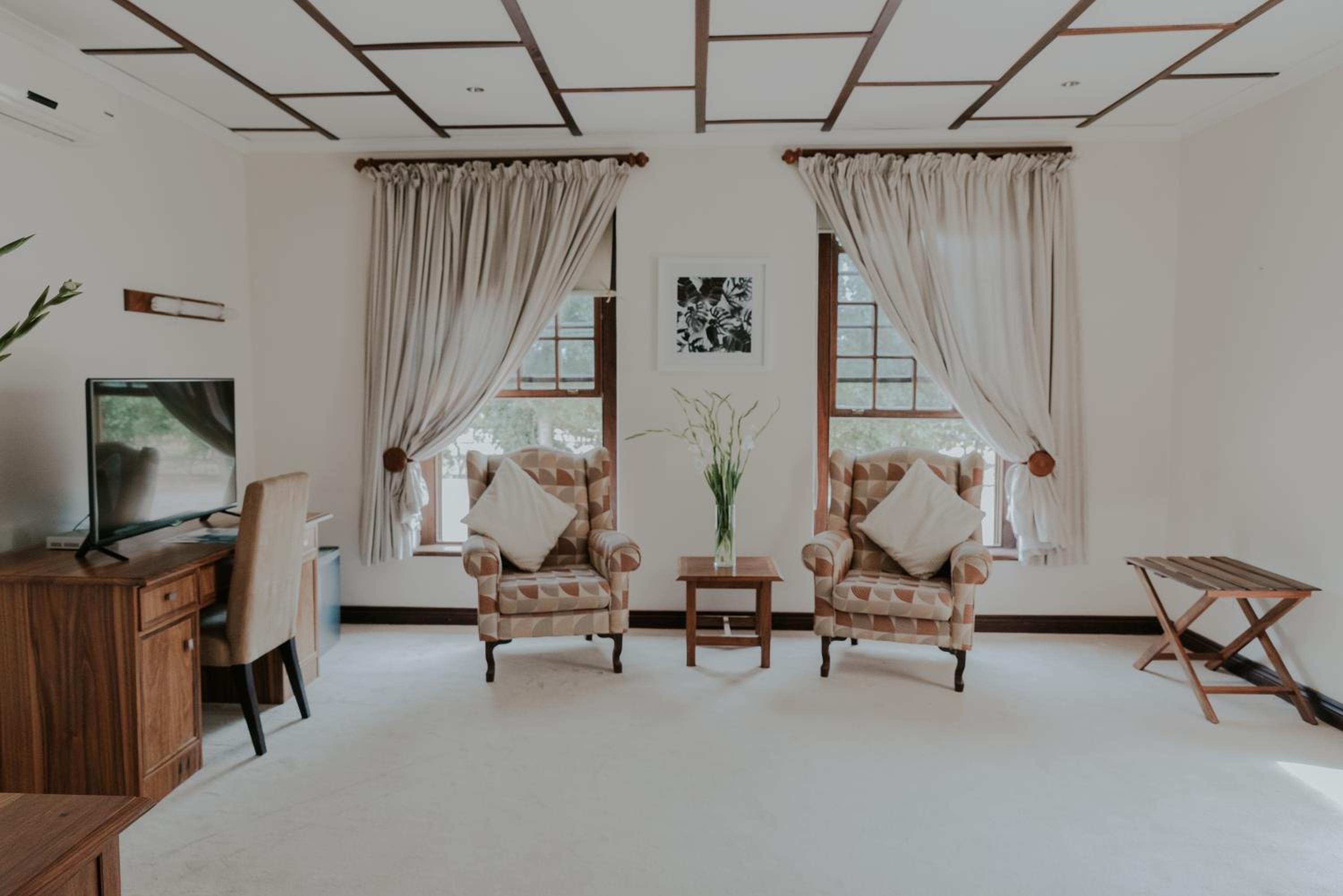 Standard Double or Twin Room - Photo 1