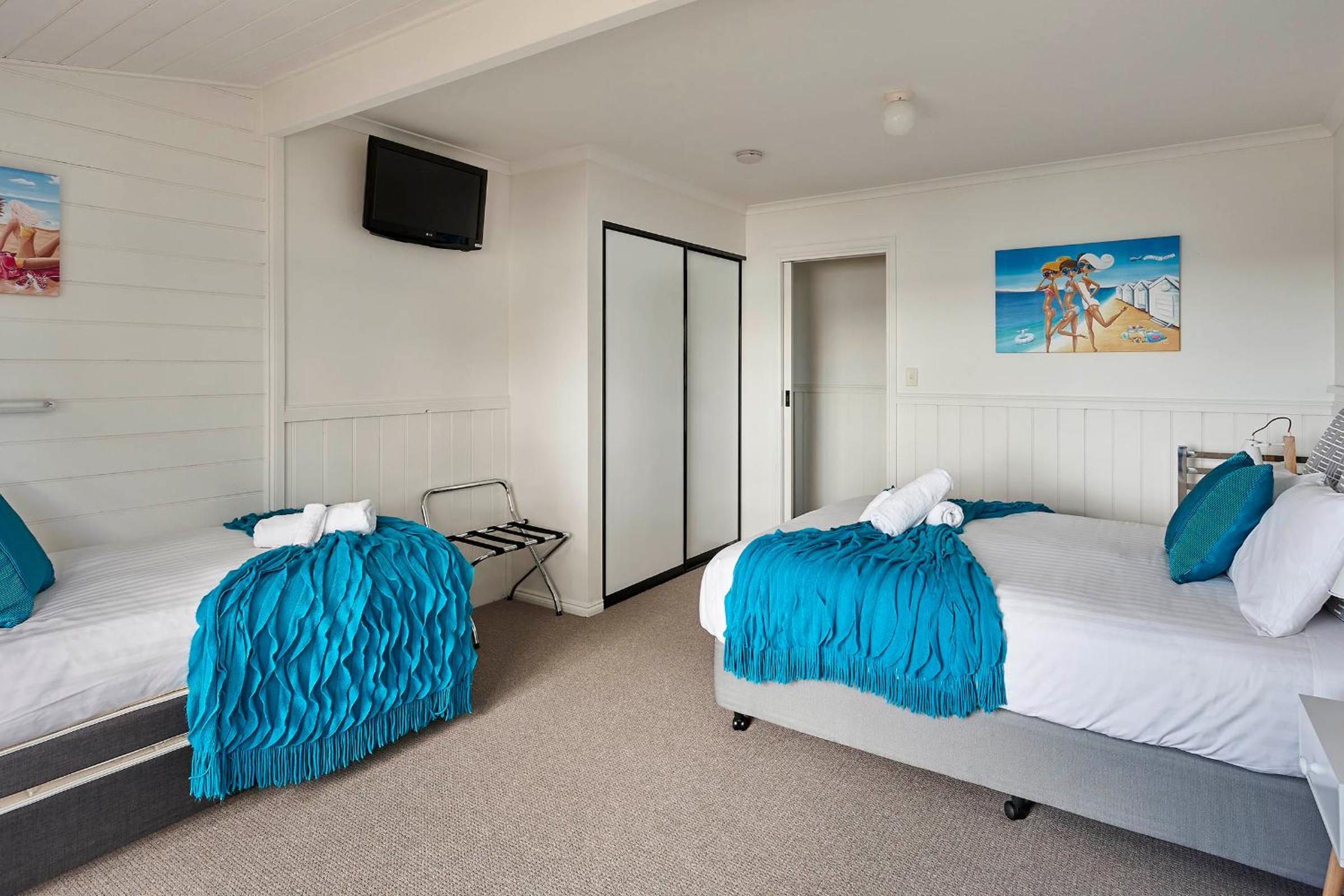 Two-Bedroom Apartment - Photo 22