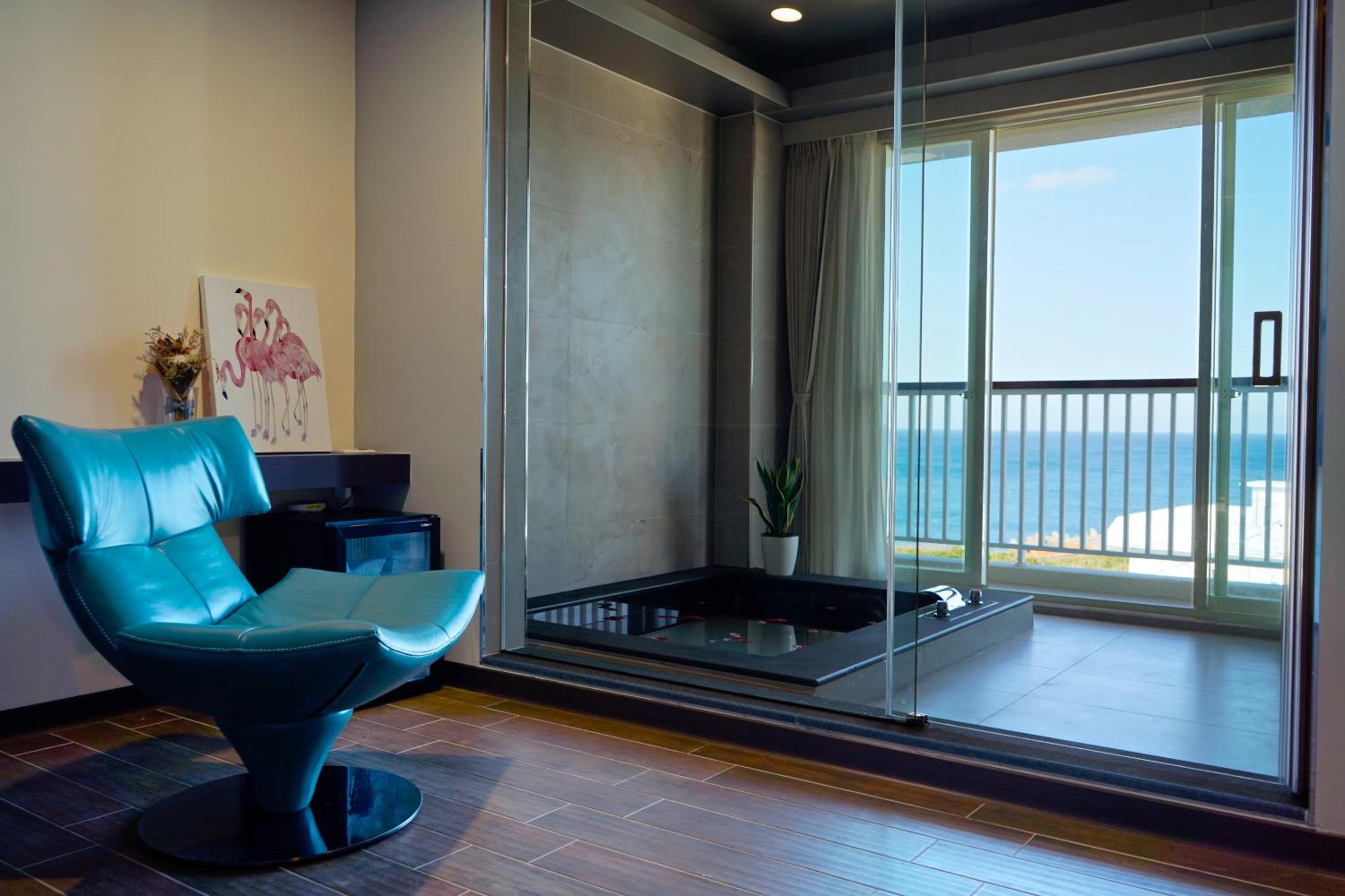 Deluxe Double Room with Balcony and Sea View photo 1