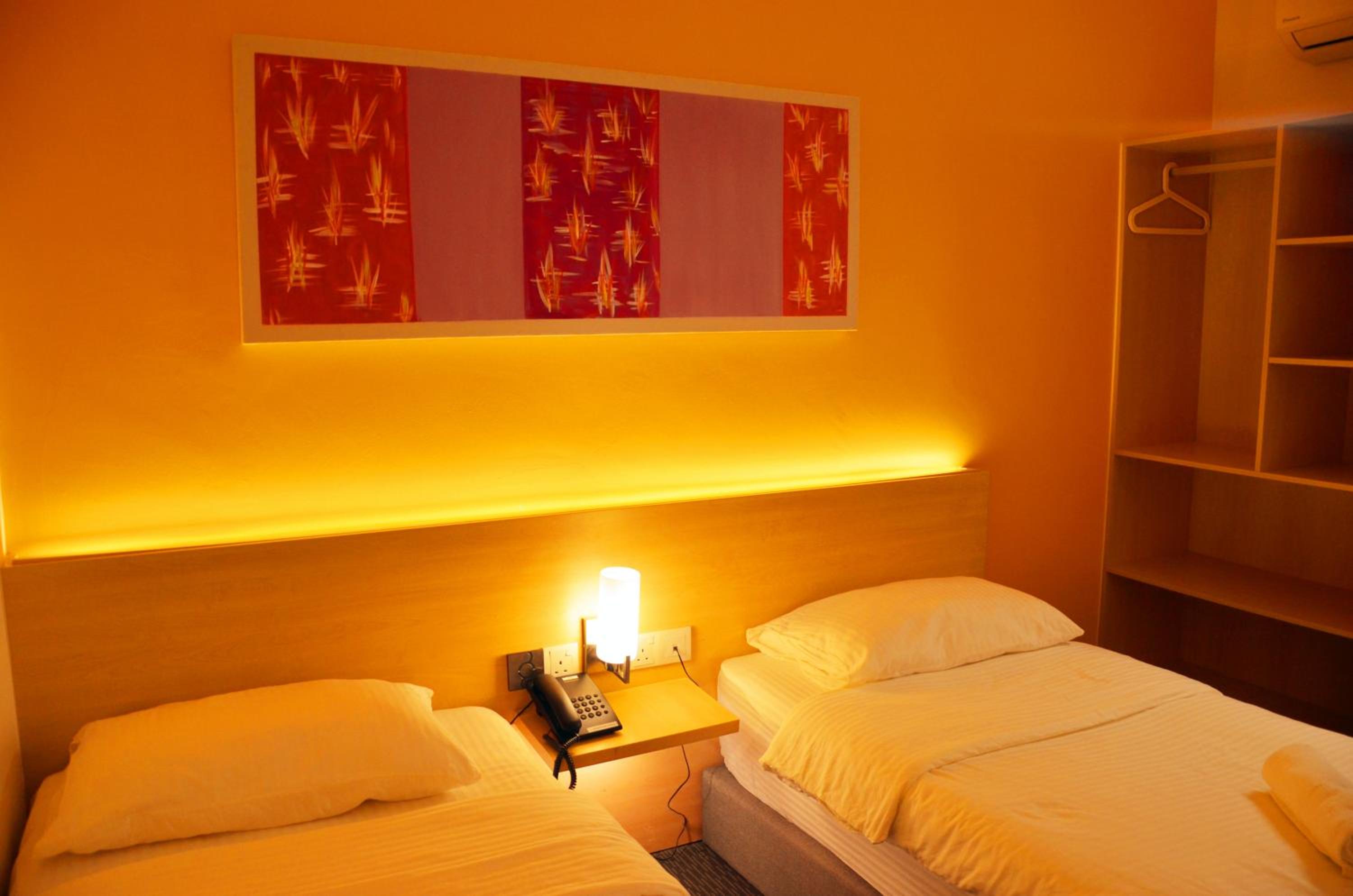 Twin Room - Photo 4