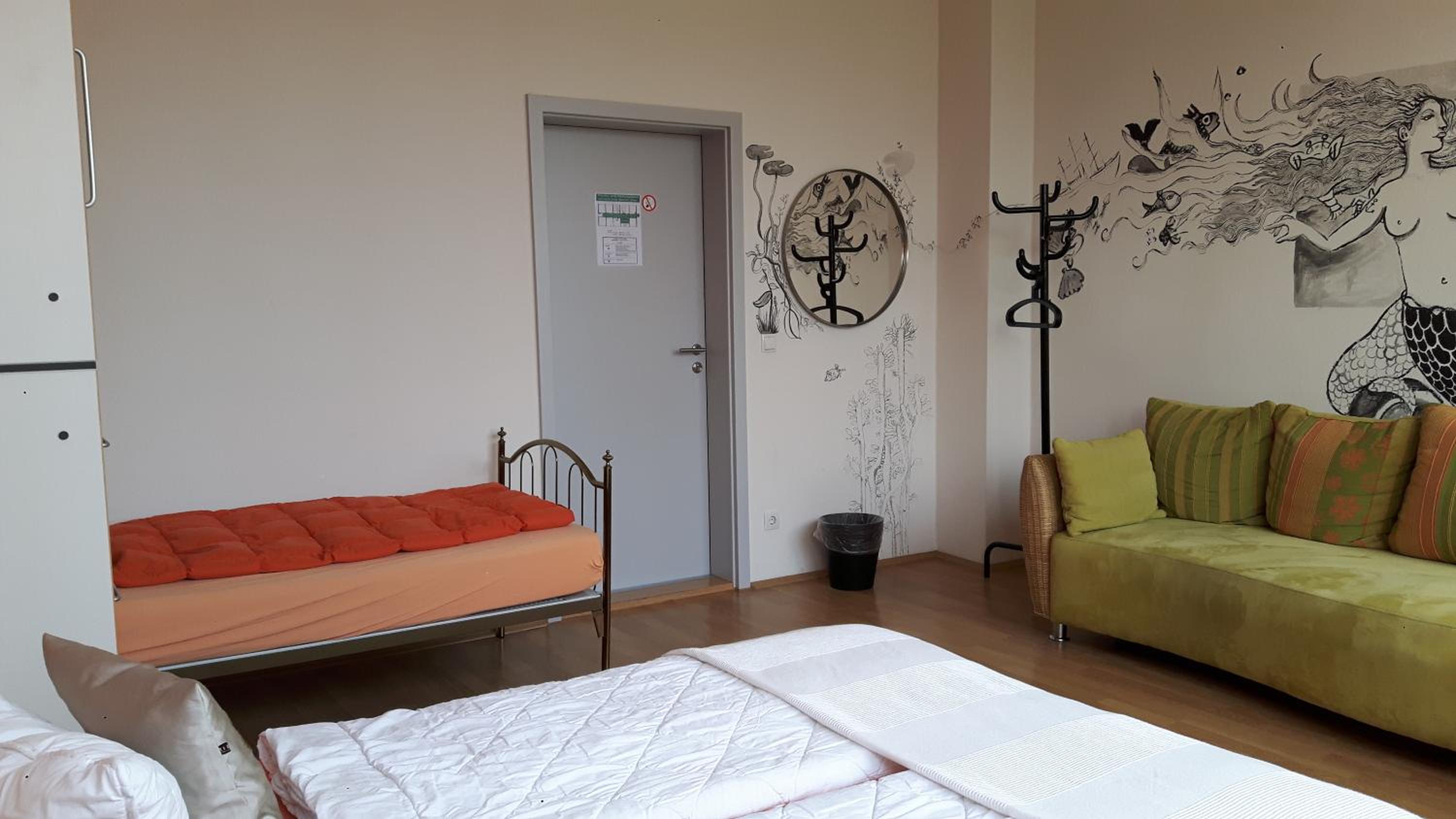 Quadruple Room with Shared Bathroom photo 1